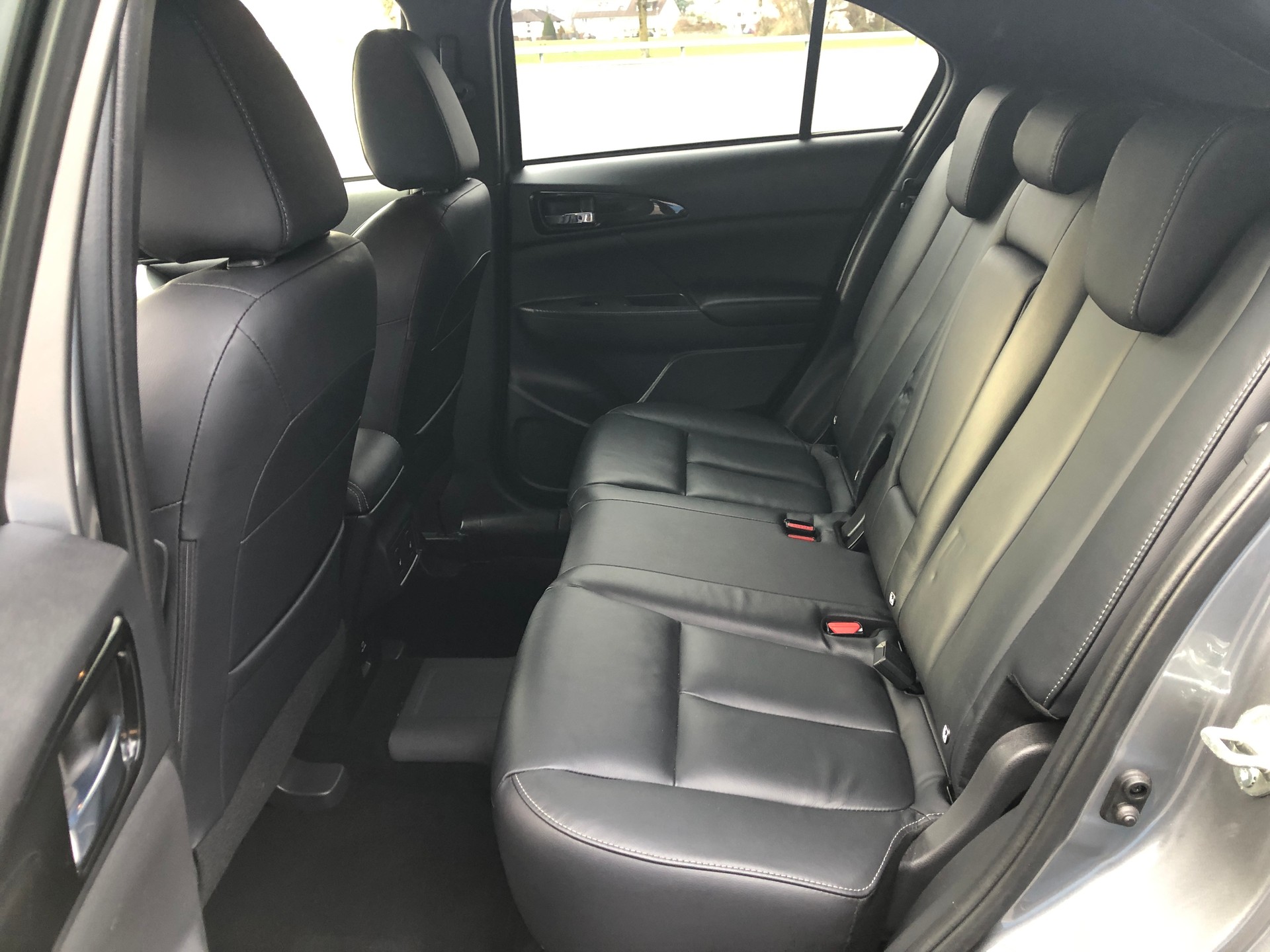 MITSUBISHI Eclipse Cross 2.4 PHEV Instyle 4WD-image-5