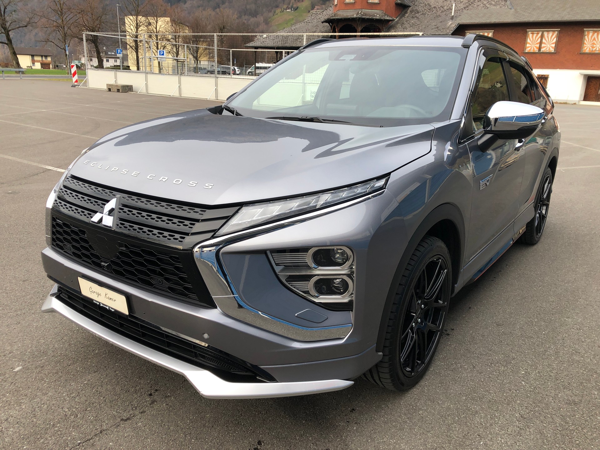 MITSUBISHI Eclipse Cross 2.4 PHEV Instyle 4WD-image-1