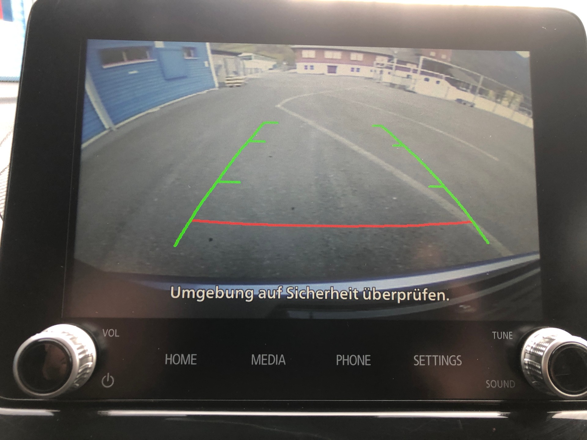 MITSUBISHI Eclipse Cross 2.4 PHEV Instyle 4WD-image-16