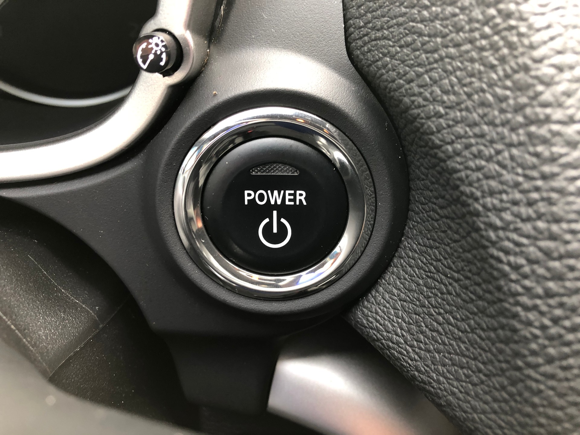 MITSUBISHI Eclipse Cross 2.4 PHEV Instyle 4WD-image-14