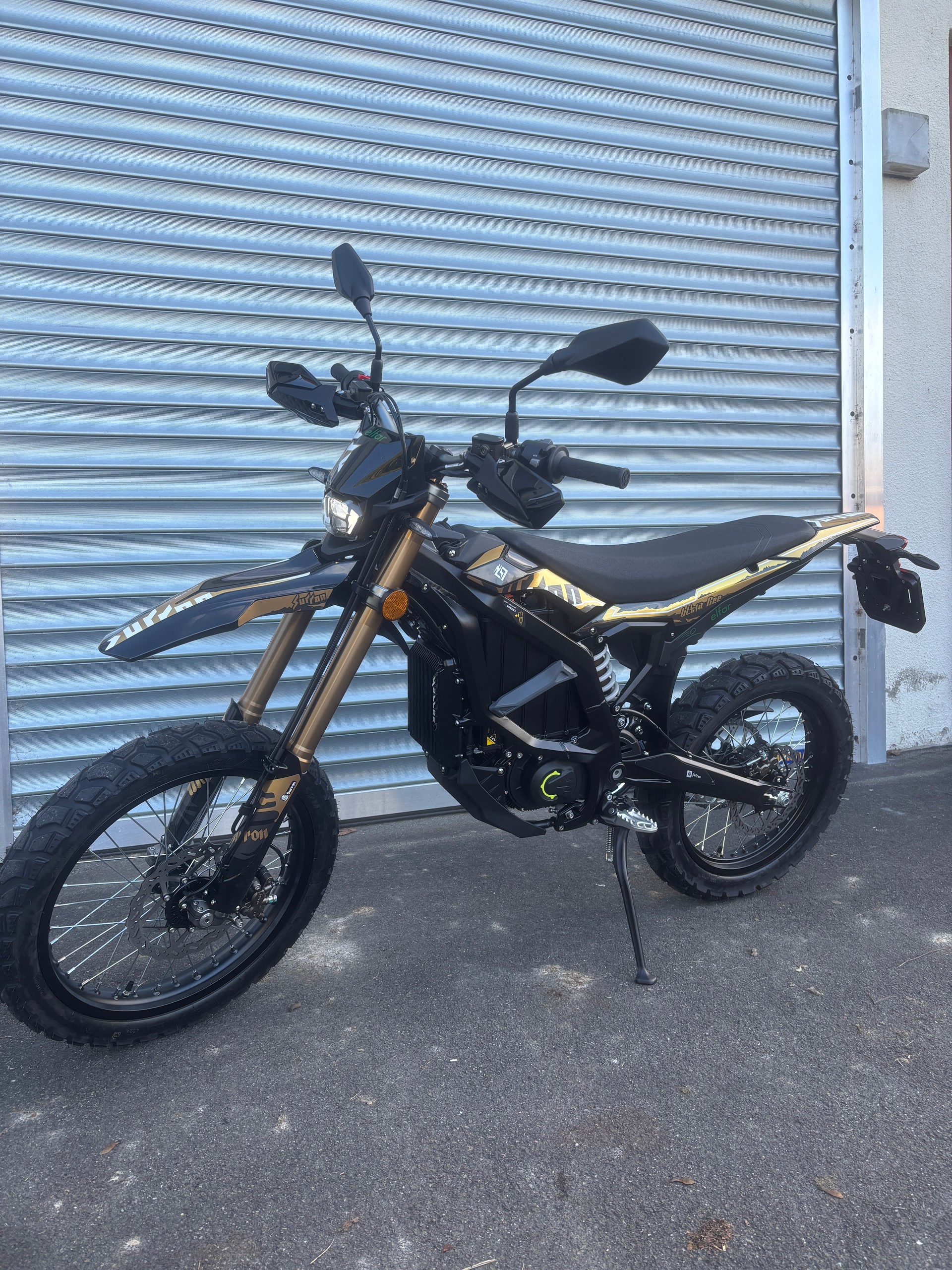 SUR-RON Ultra Bee HP-showroom-element-2