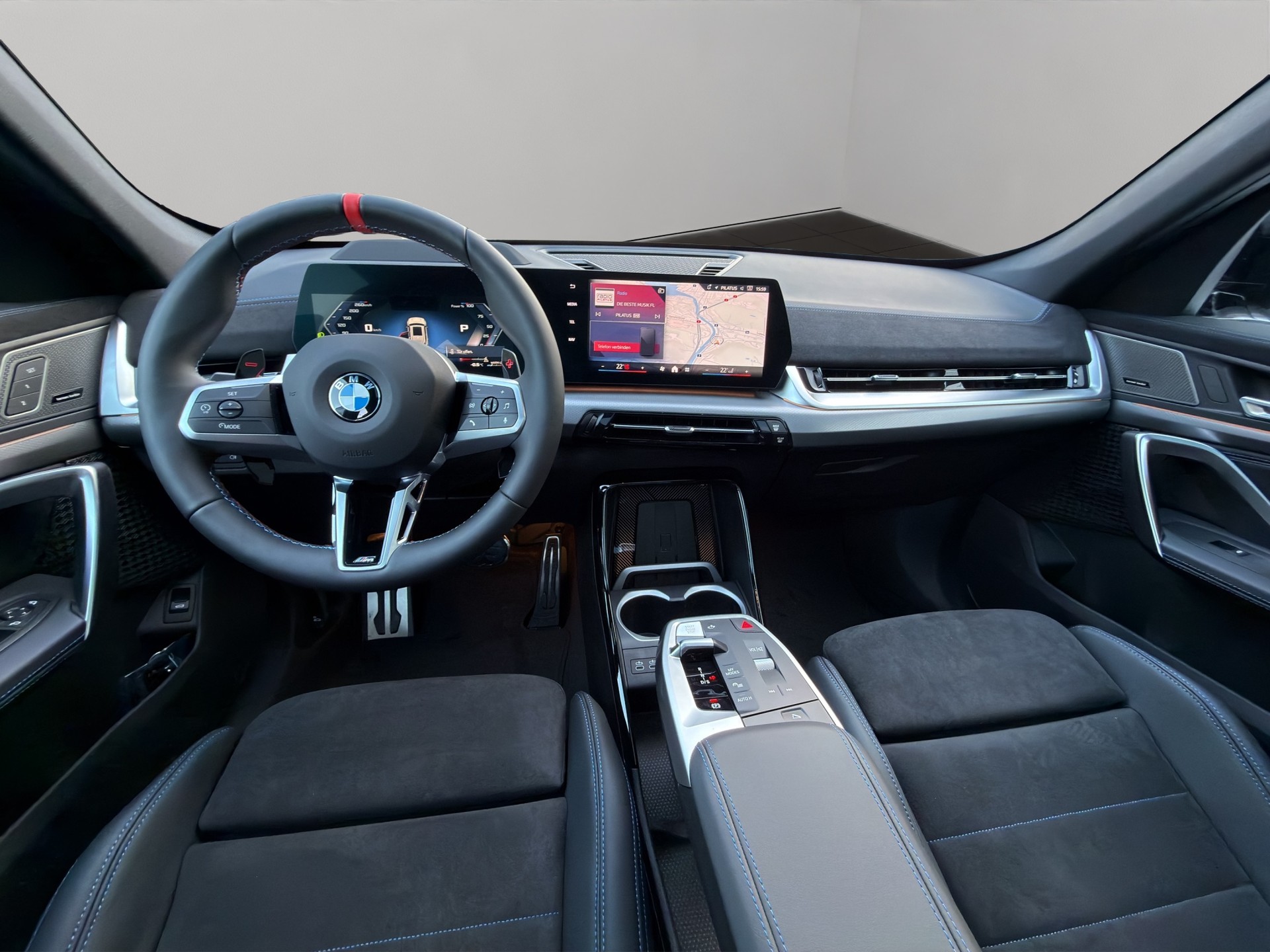 BMW X1 xDrive M35i-image-13
