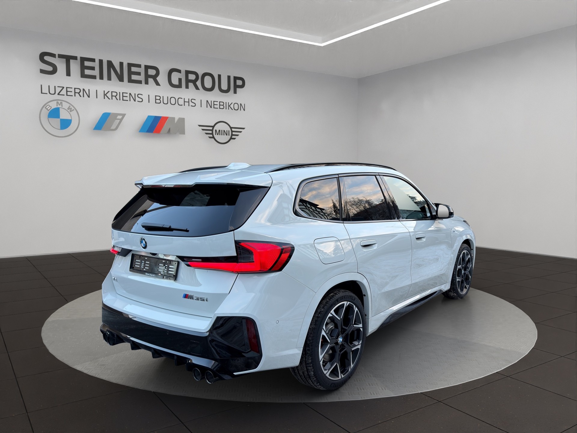 BMW X1 xDrive M35i-image-4