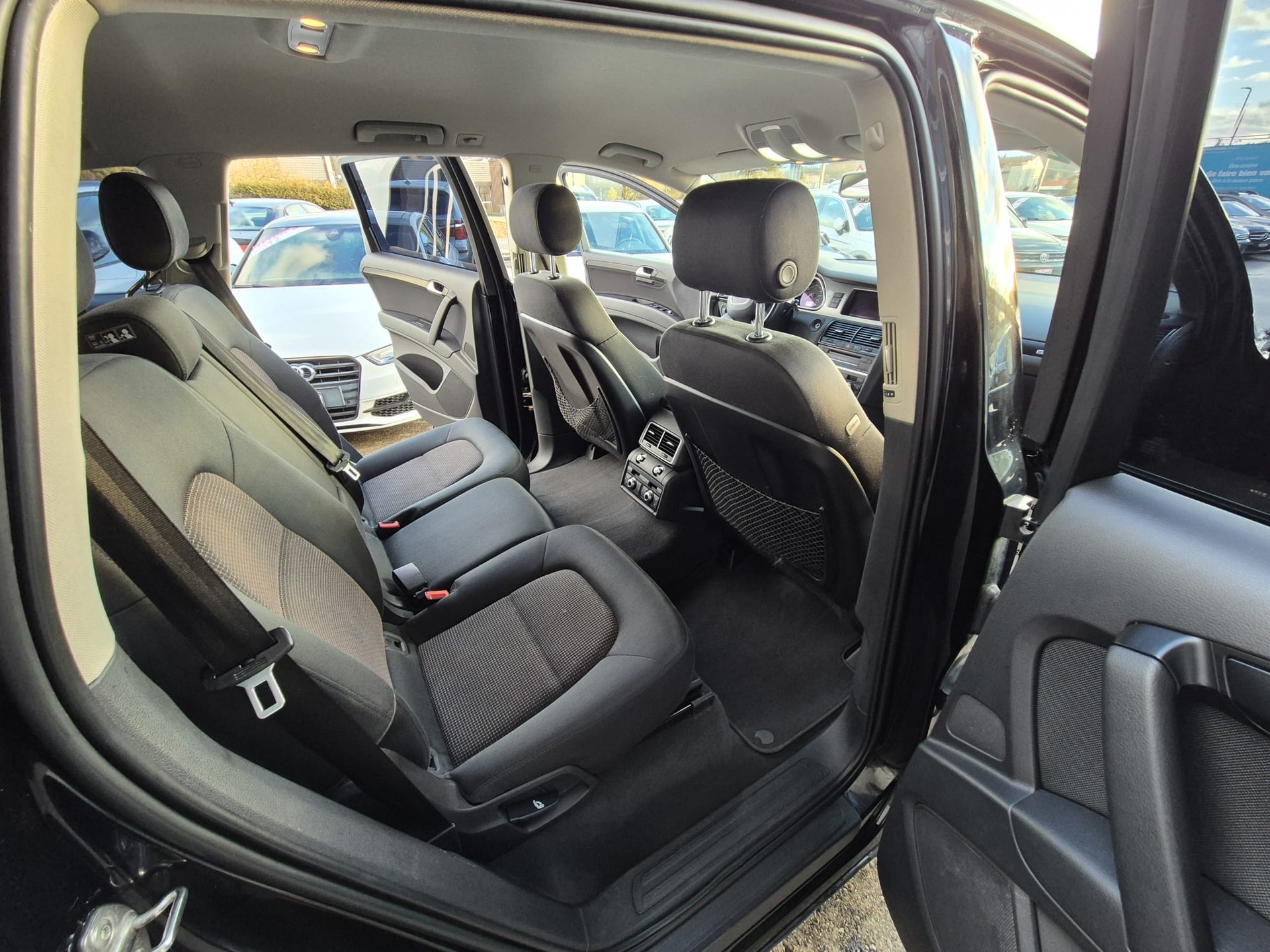 AUDI Q7 3.0 TDI quattro tiptronic-image-10