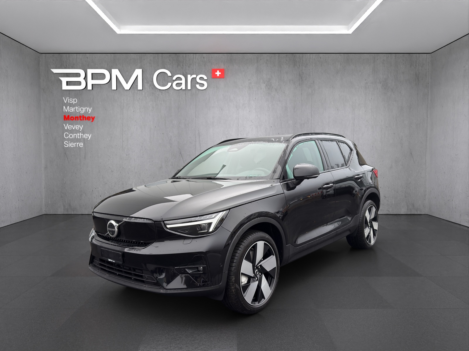 VOLVO EX40 82kWh Twin Motor AWD Ultra Xcentric Edition-image-0