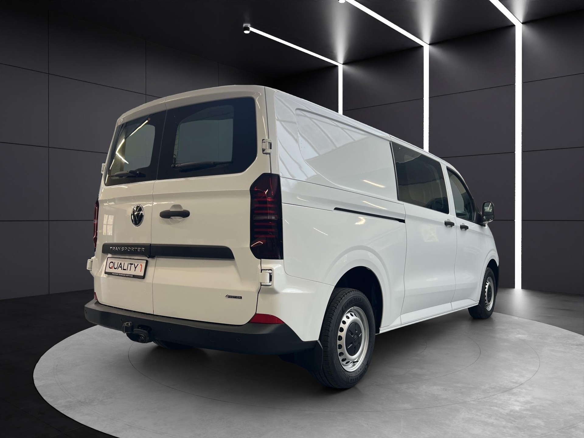 VW Transporter Kombi 3500 2.0 TDI 170 4motion-image-4