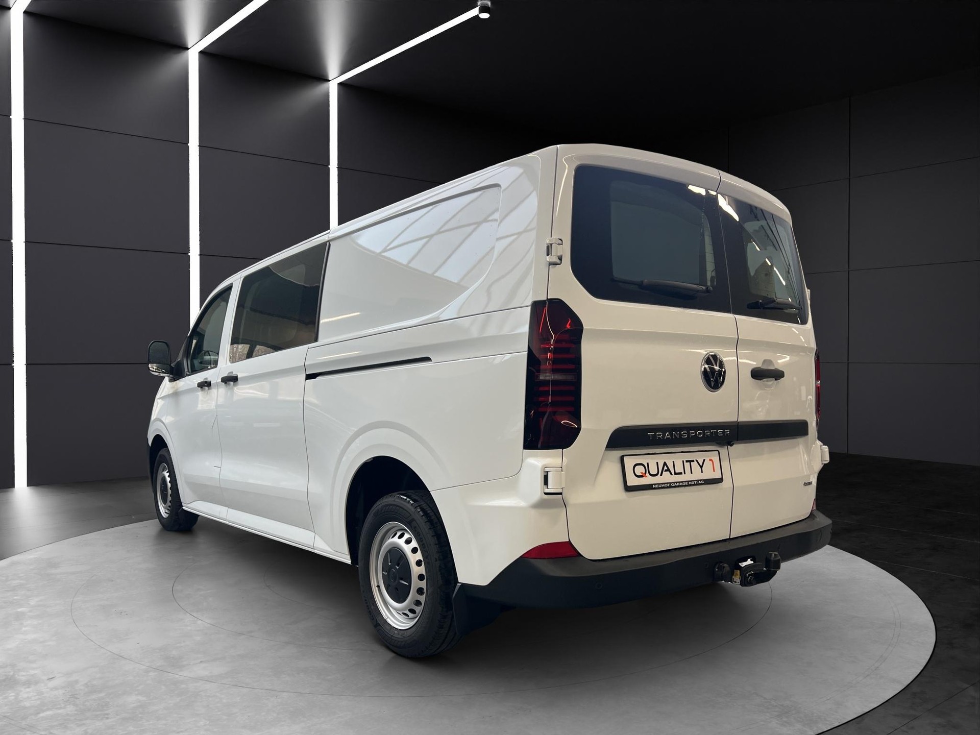 VW Transporter Kombi 3500 2.0 TDI 170 4motion-image-2