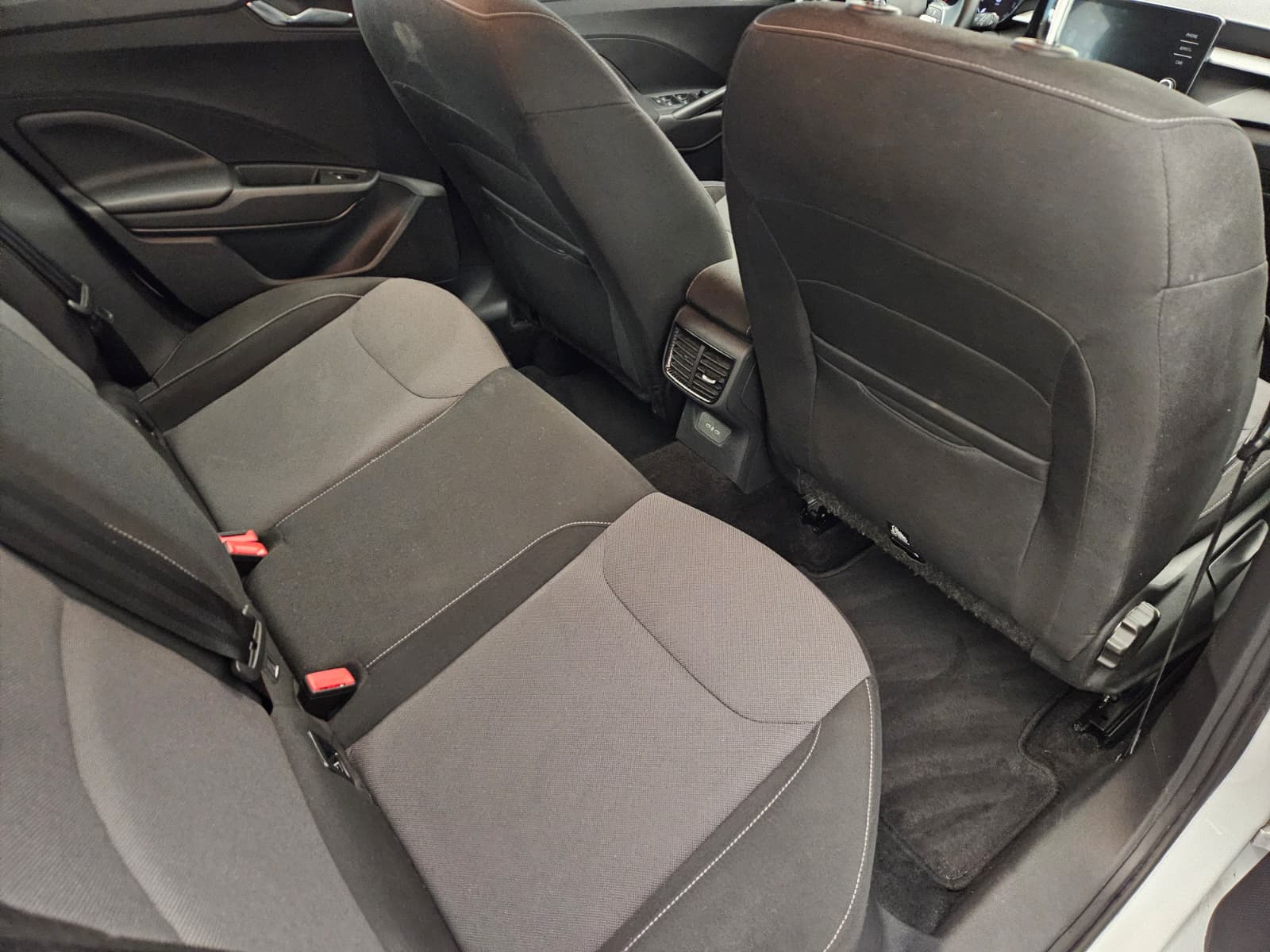 SKODA Fabia 1.0 TSI Ambition DSG-image-13
