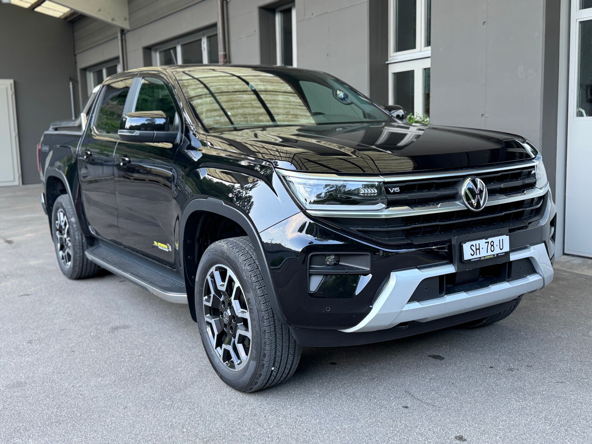 VW AMAROK-image-1
