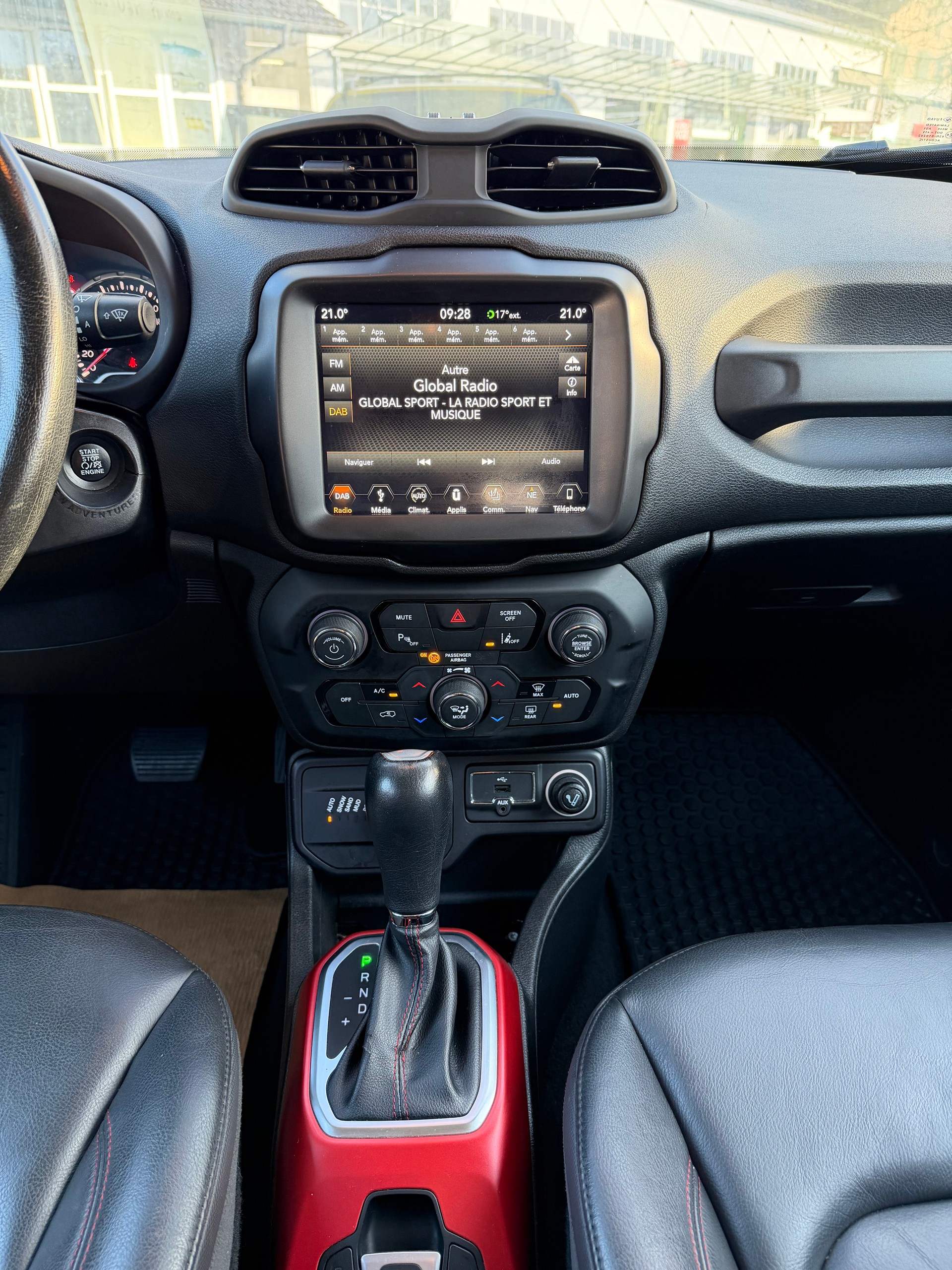 JEEP Renegade 2.0 MJ Trailhawk AWD + Low Range 9ATX-image-11