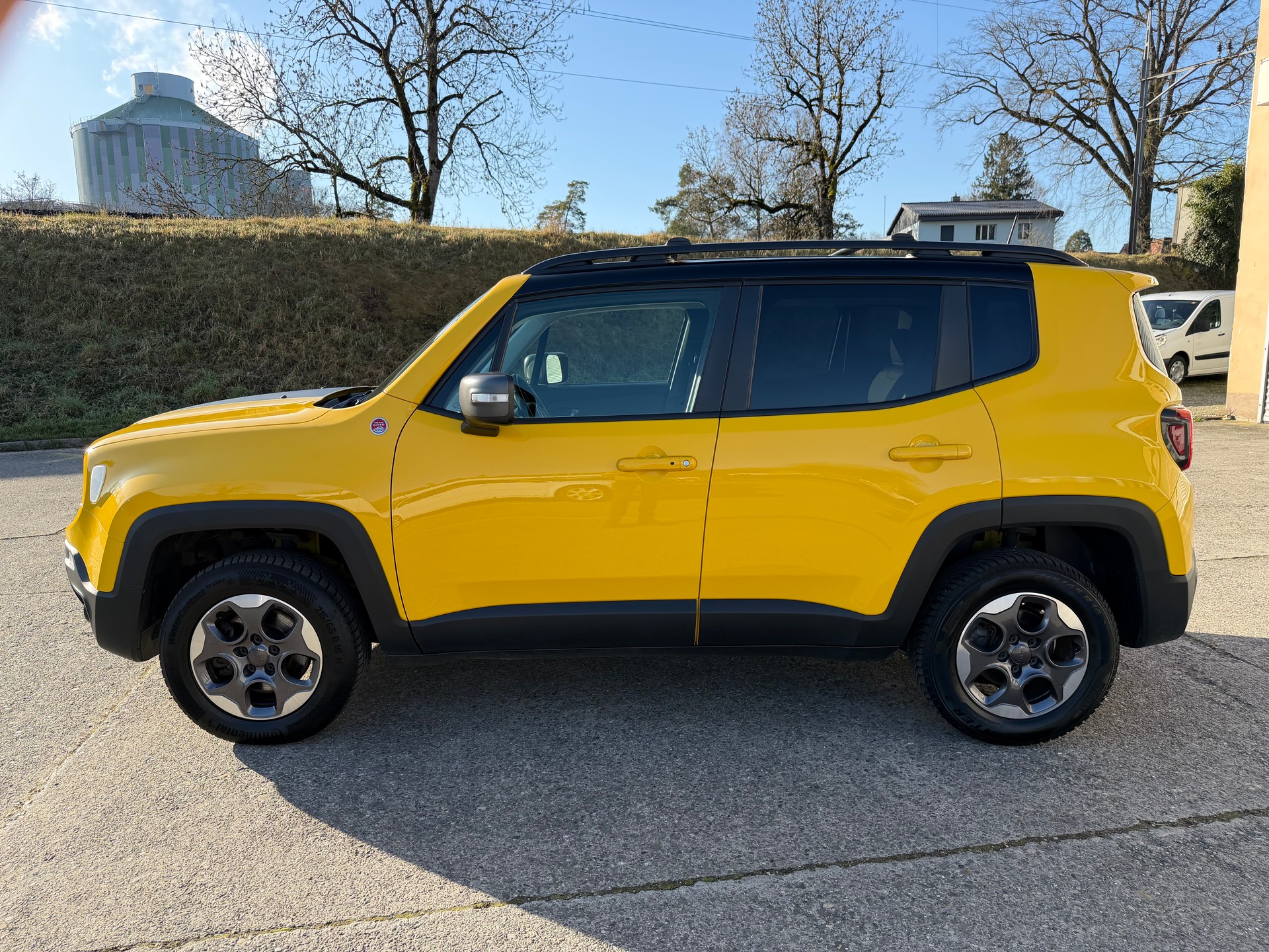 JEEP Renegade 2.0 MJ Trailhawk AWD + Low Range 9ATX-image-1
