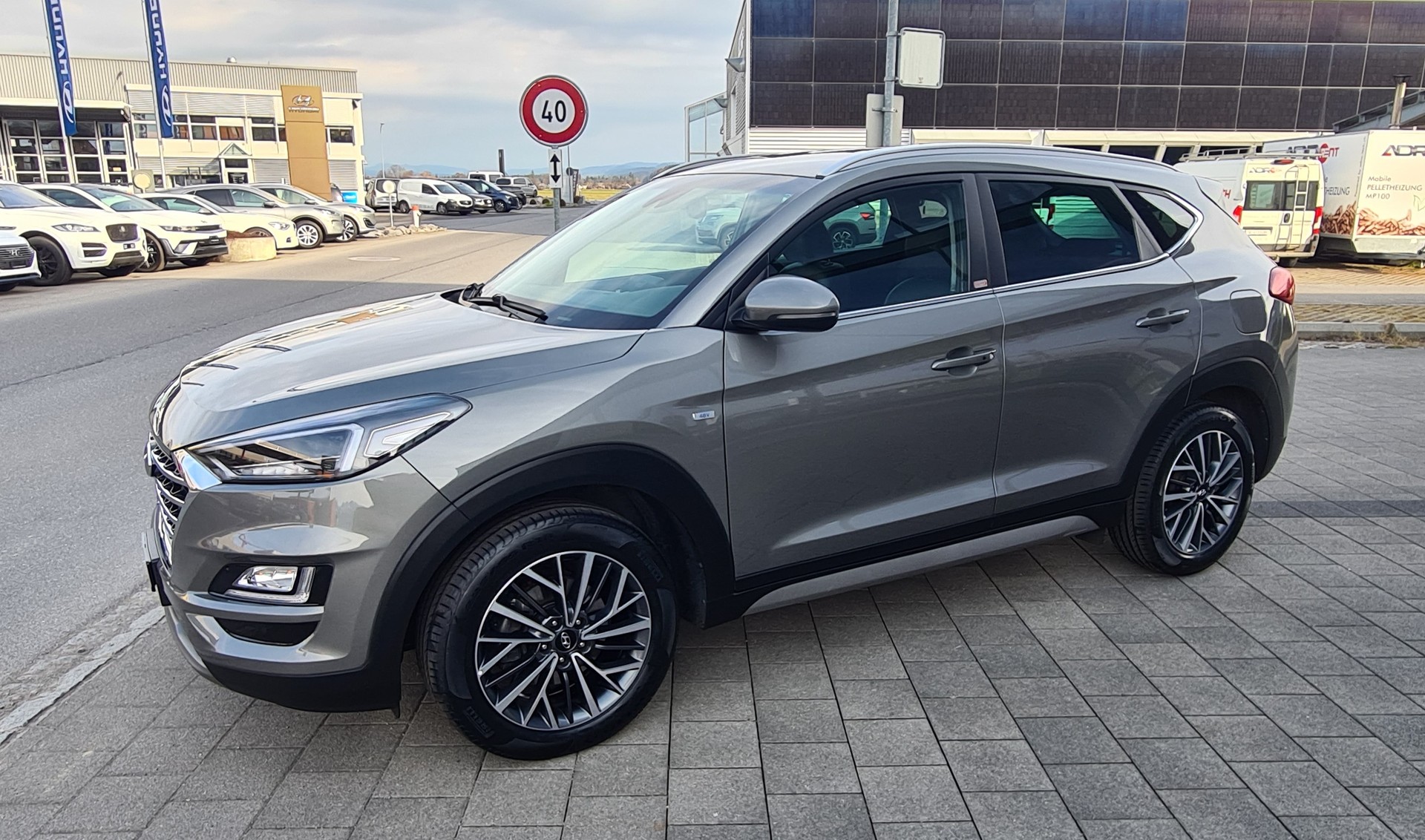 HYUNDAI Tucson 2.0 CRDI Amplia Mild Hybrid 4WD Automatic-image-7