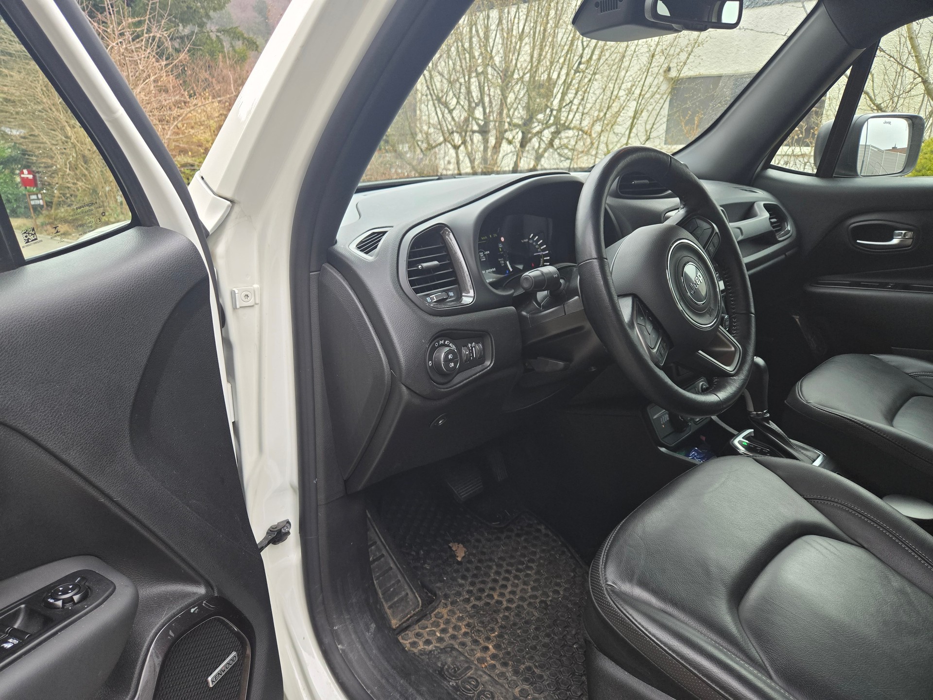 JEEP Renegade 1.3 T PHEV S AWD-image-2