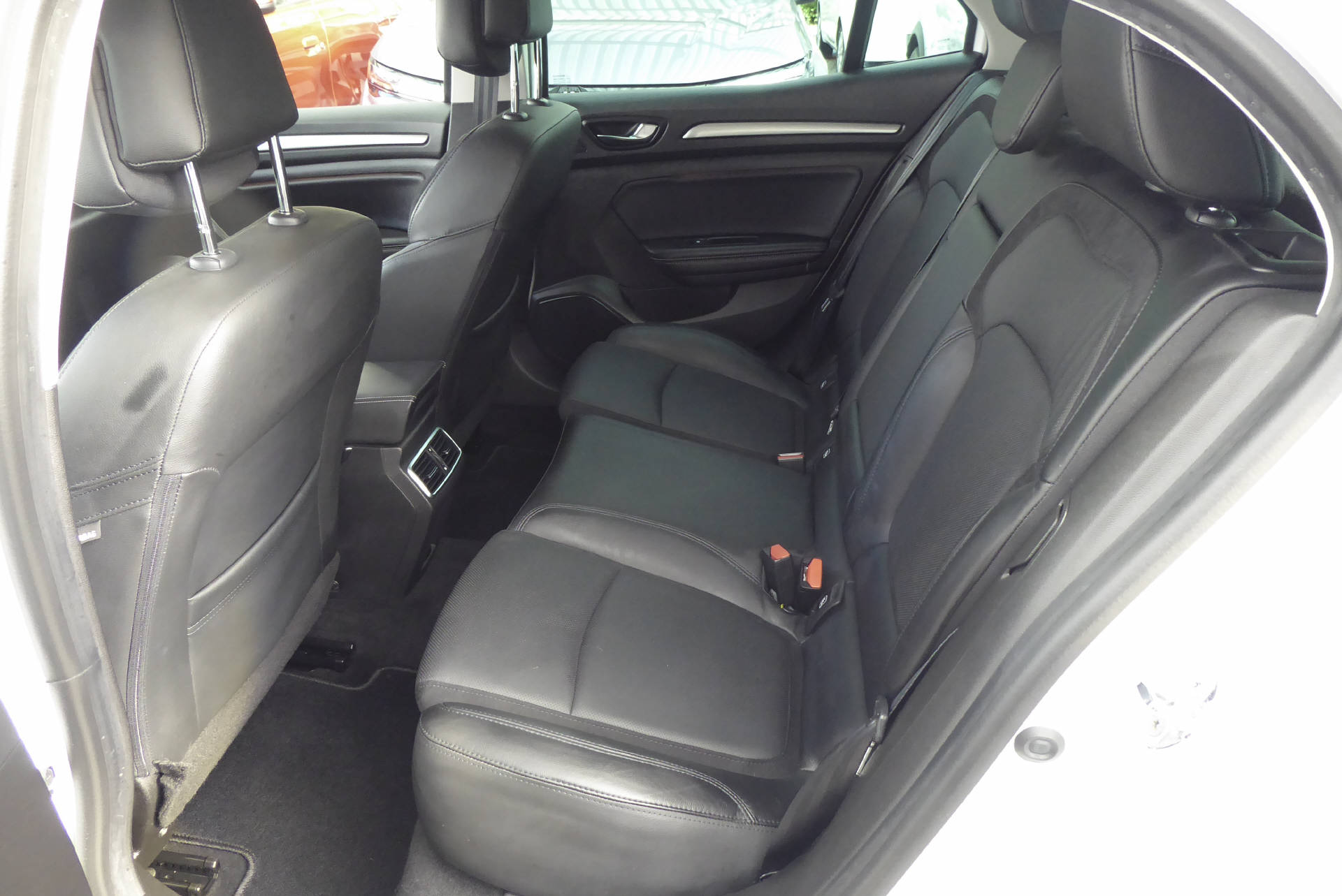 RENAULT Mégane 1.3 16V Turbo Intens EDC-image-5