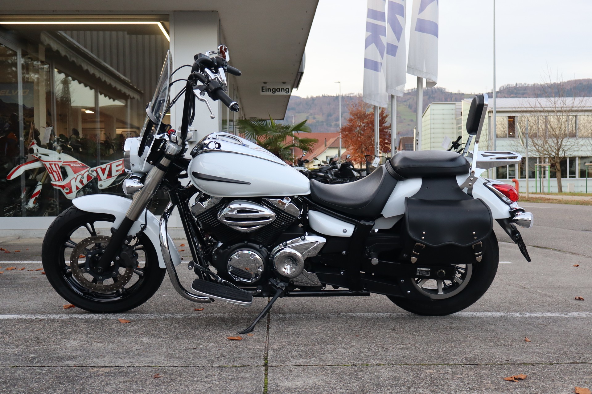 YAMAHA XVS 950 A Midnight Star-showroom-element-3