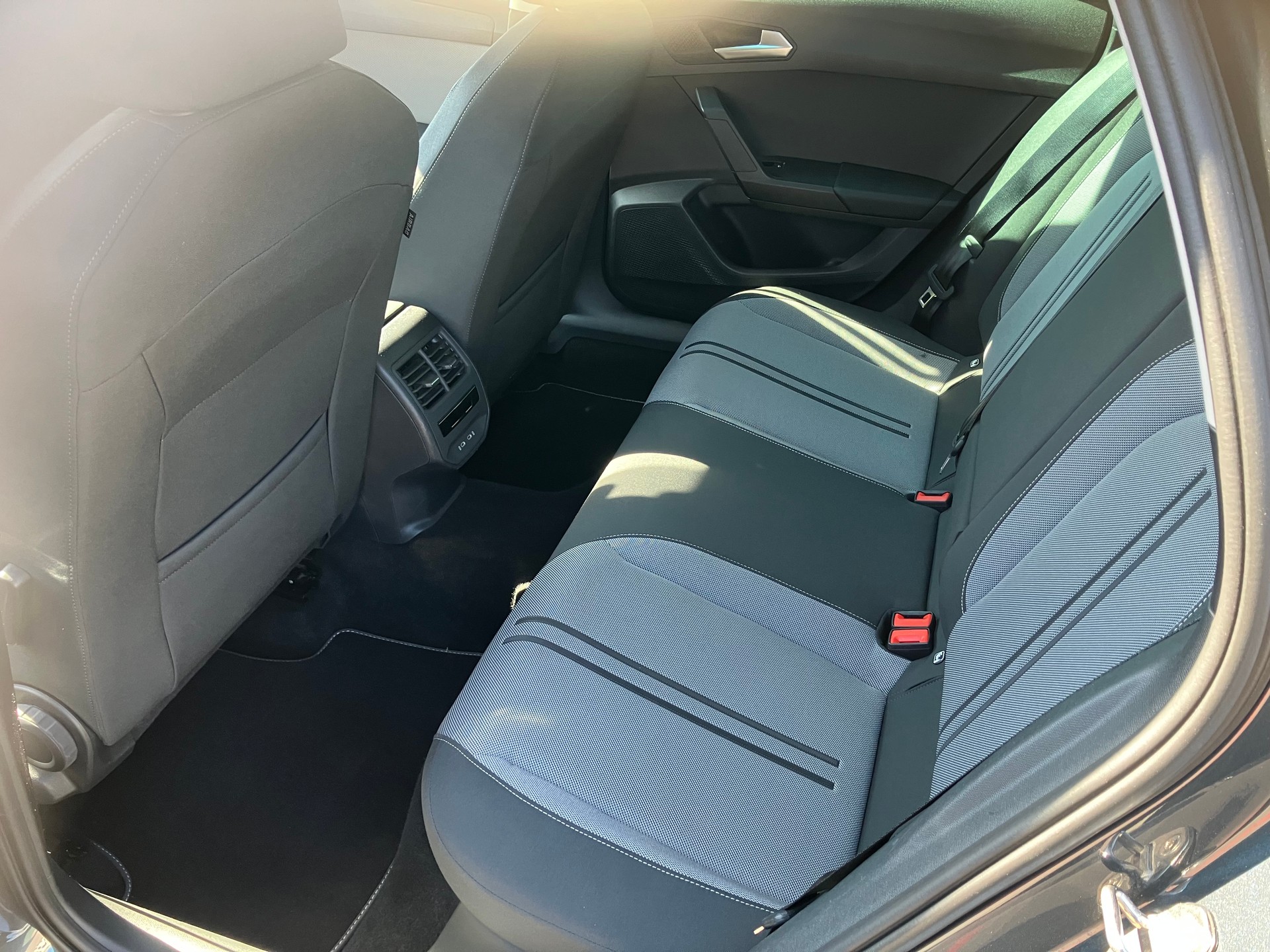 SEAT Leon ST 2.0 TDI EVO DSG 4Drive Hola FR-image-7