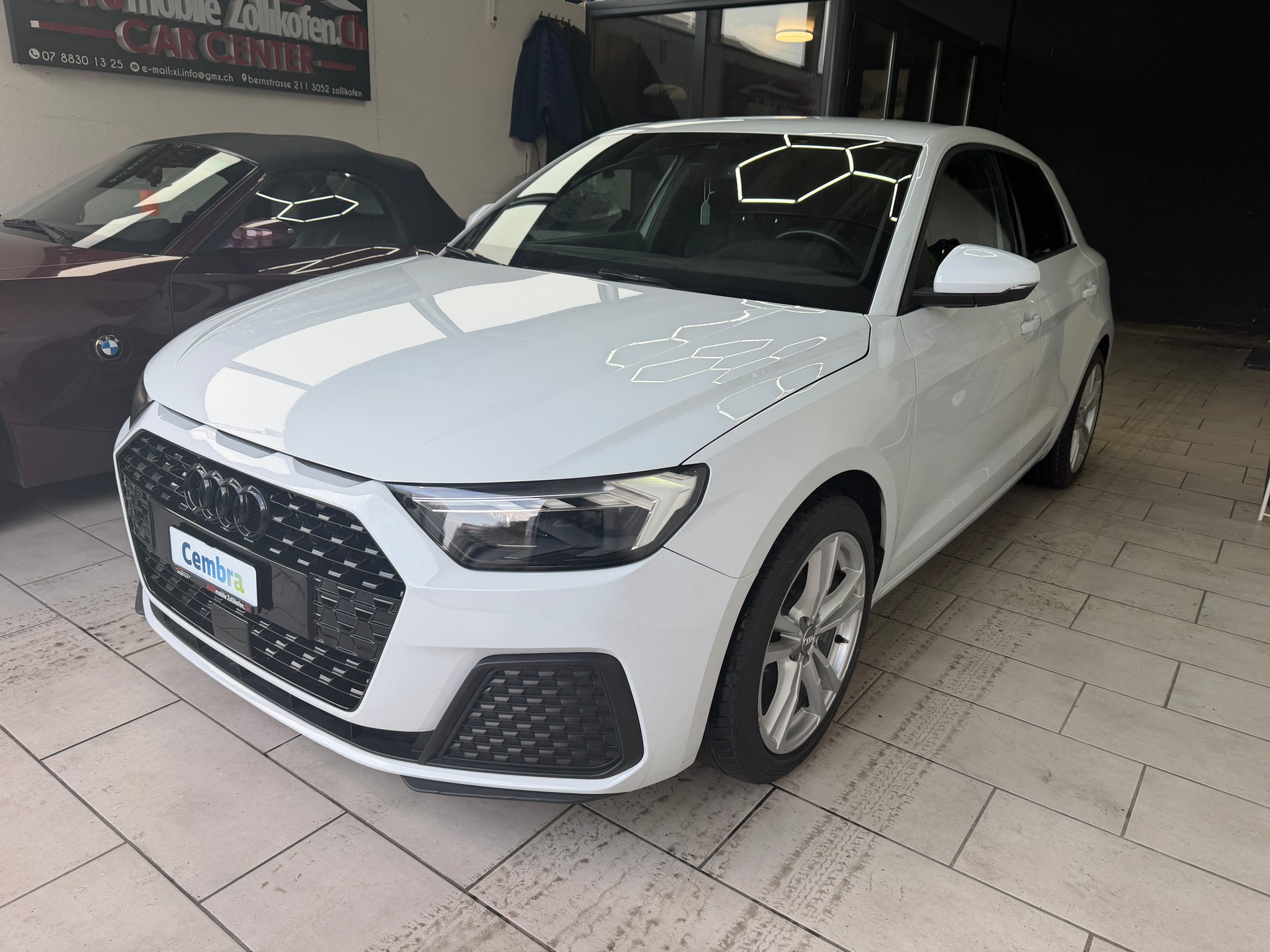 AUDI A1 Sportback 35 TFSI S Line-image-2