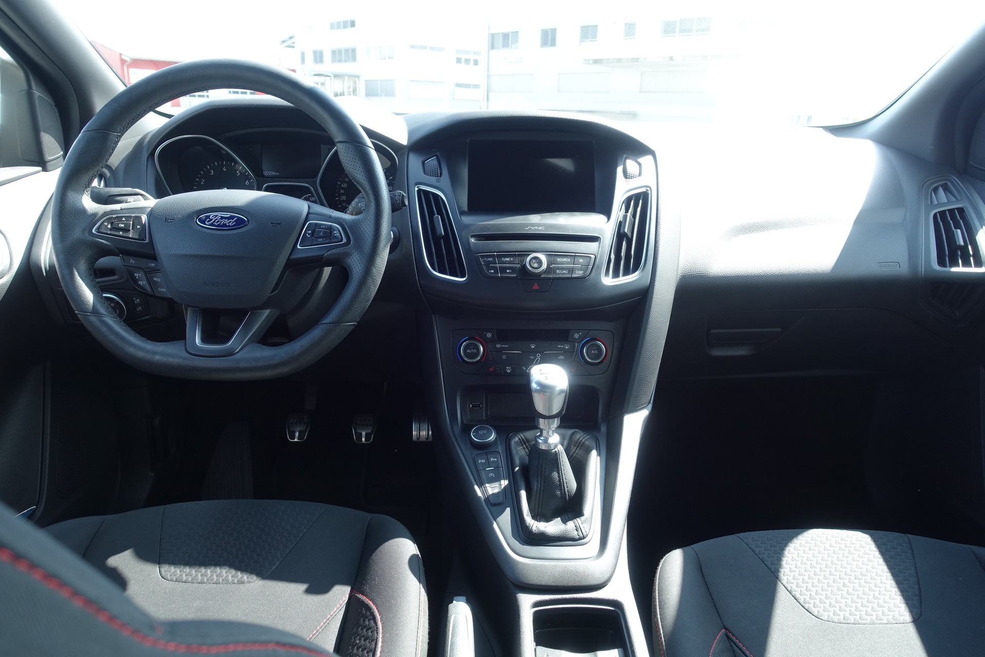 FORD Focus 1.0 SCTi ST Line-image-9