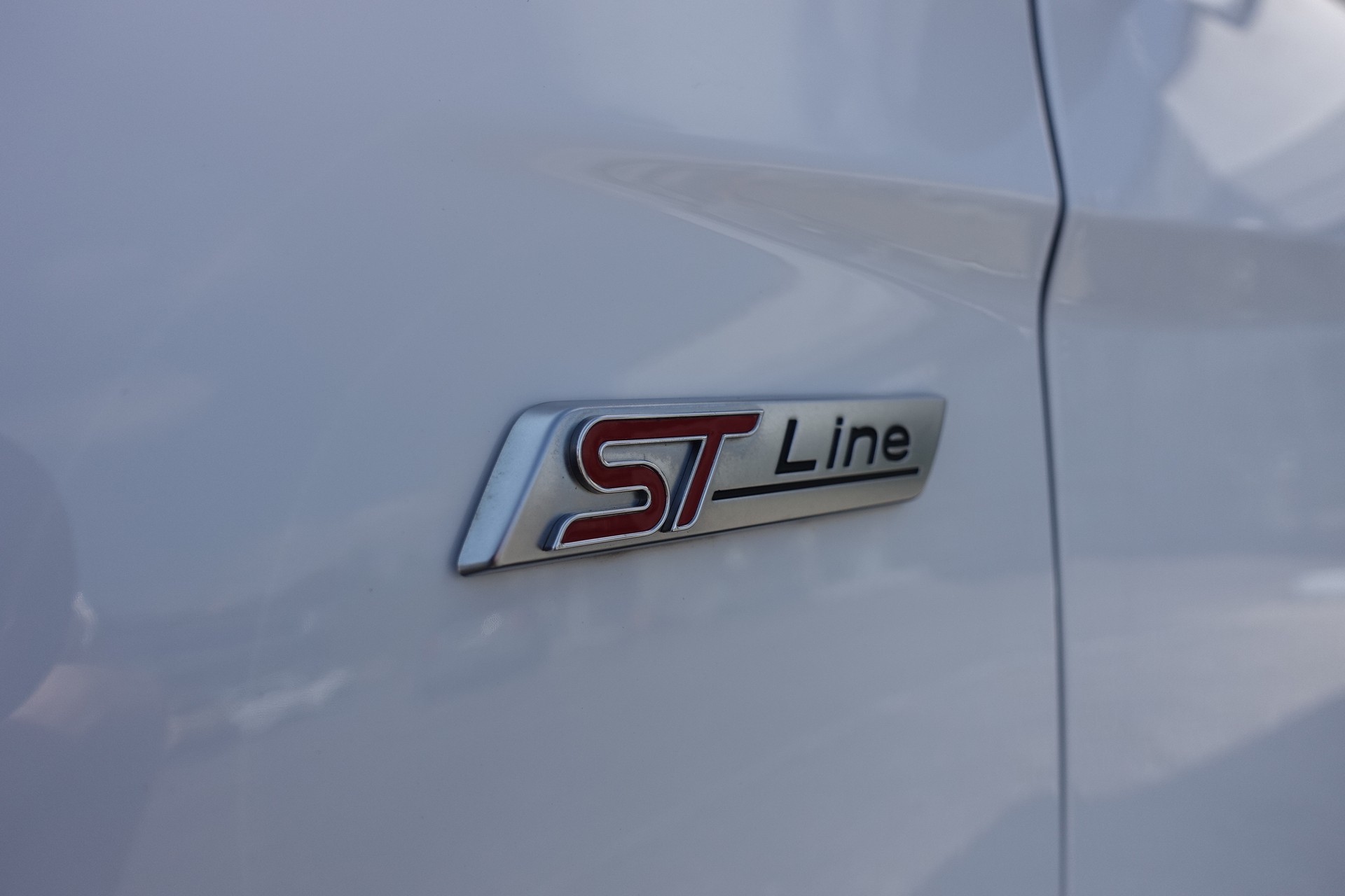 FORD Focus 1.0 SCTi ST Line-image-7