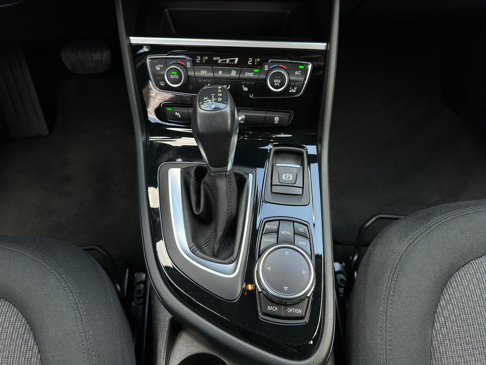 BMW 220d xDrive Gran Tourer Steptronic-image-18