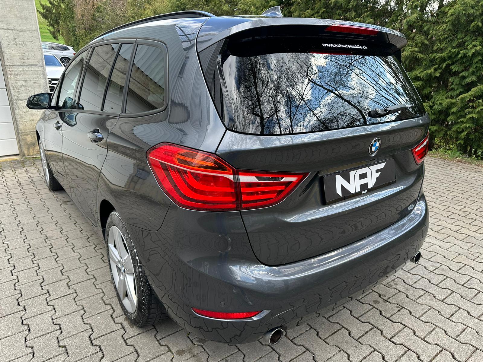 BMW 220d xDrive Gran Tourer Steptronic-image-2