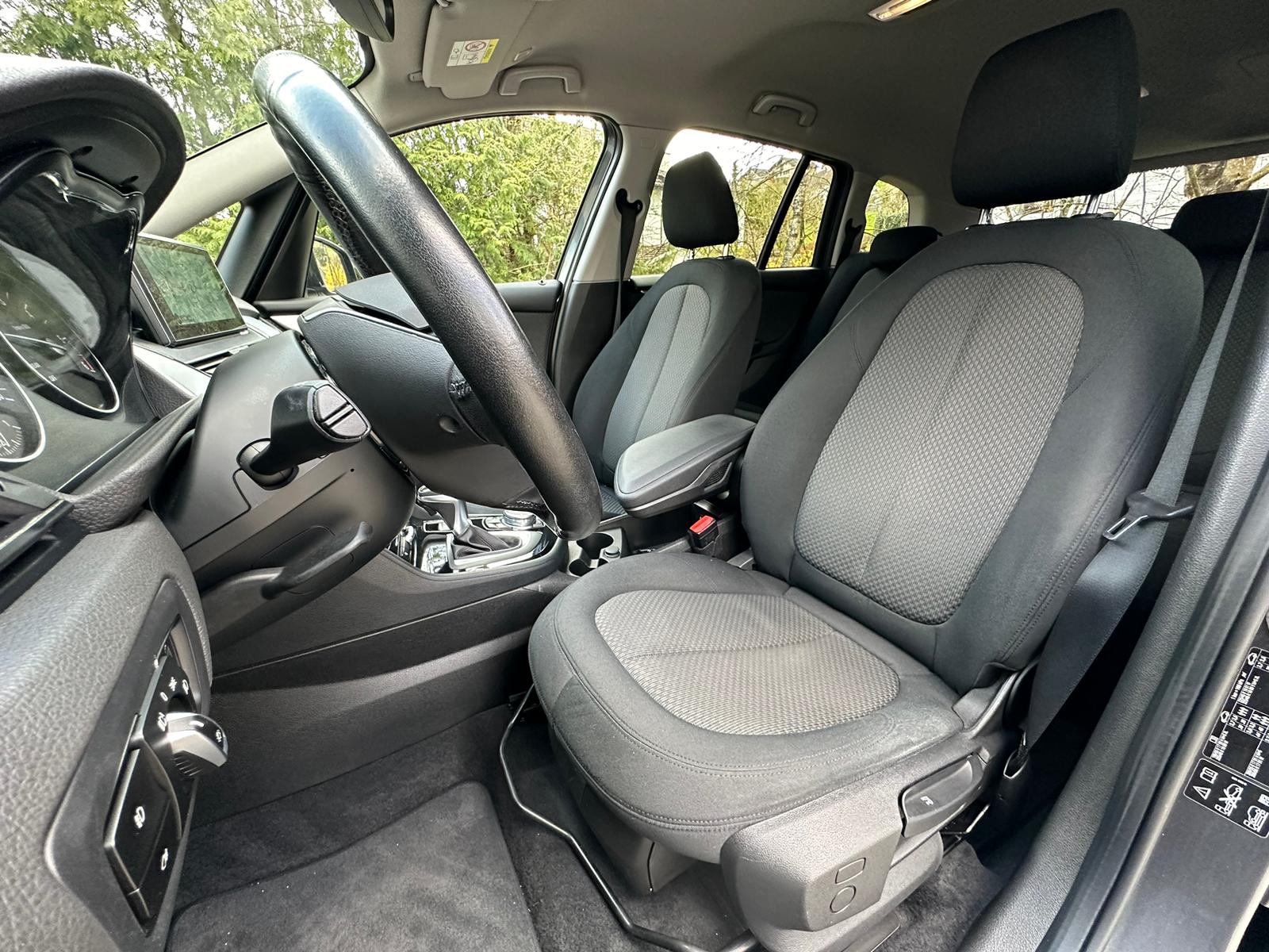 BMW 220d xDrive Gran Tourer Steptronic-image-9