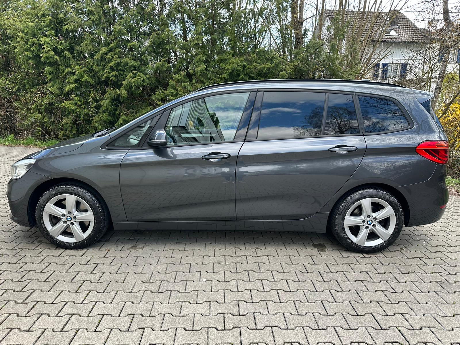 BMW 220d xDrive Gran Tourer Steptronic-image-1