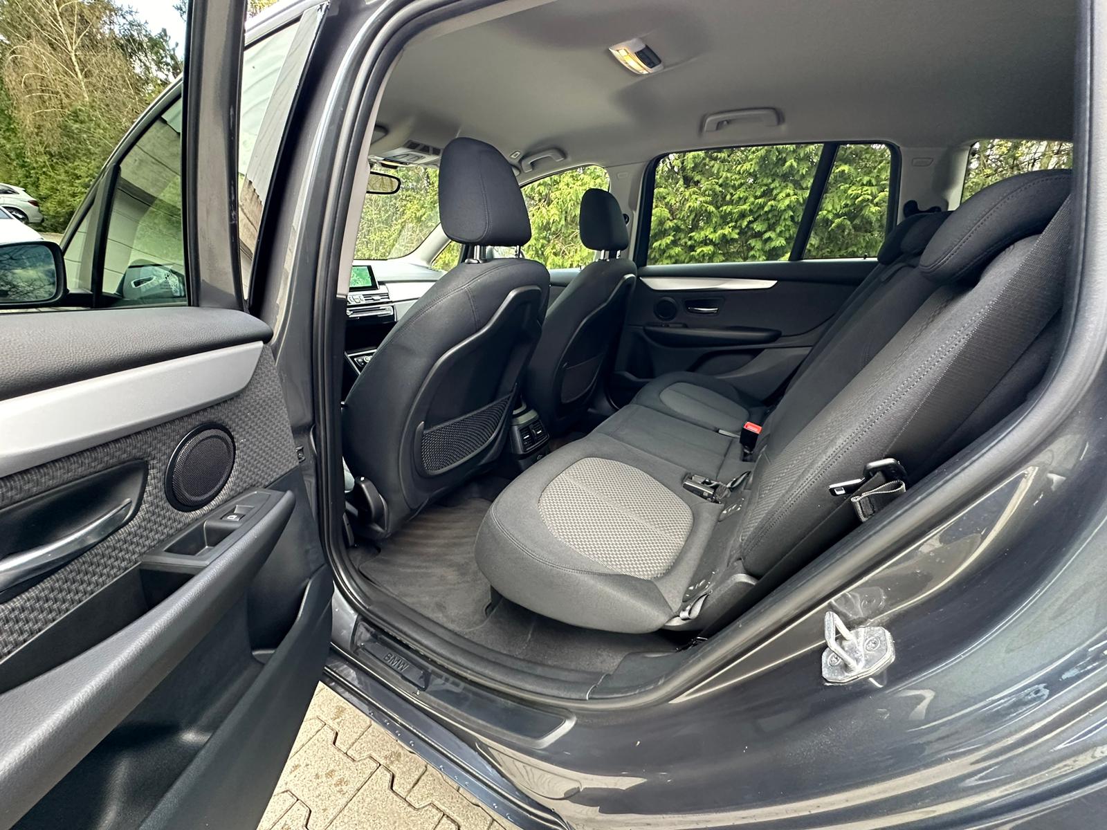 BMW 220d xDrive Gran Tourer Steptronic-image-10