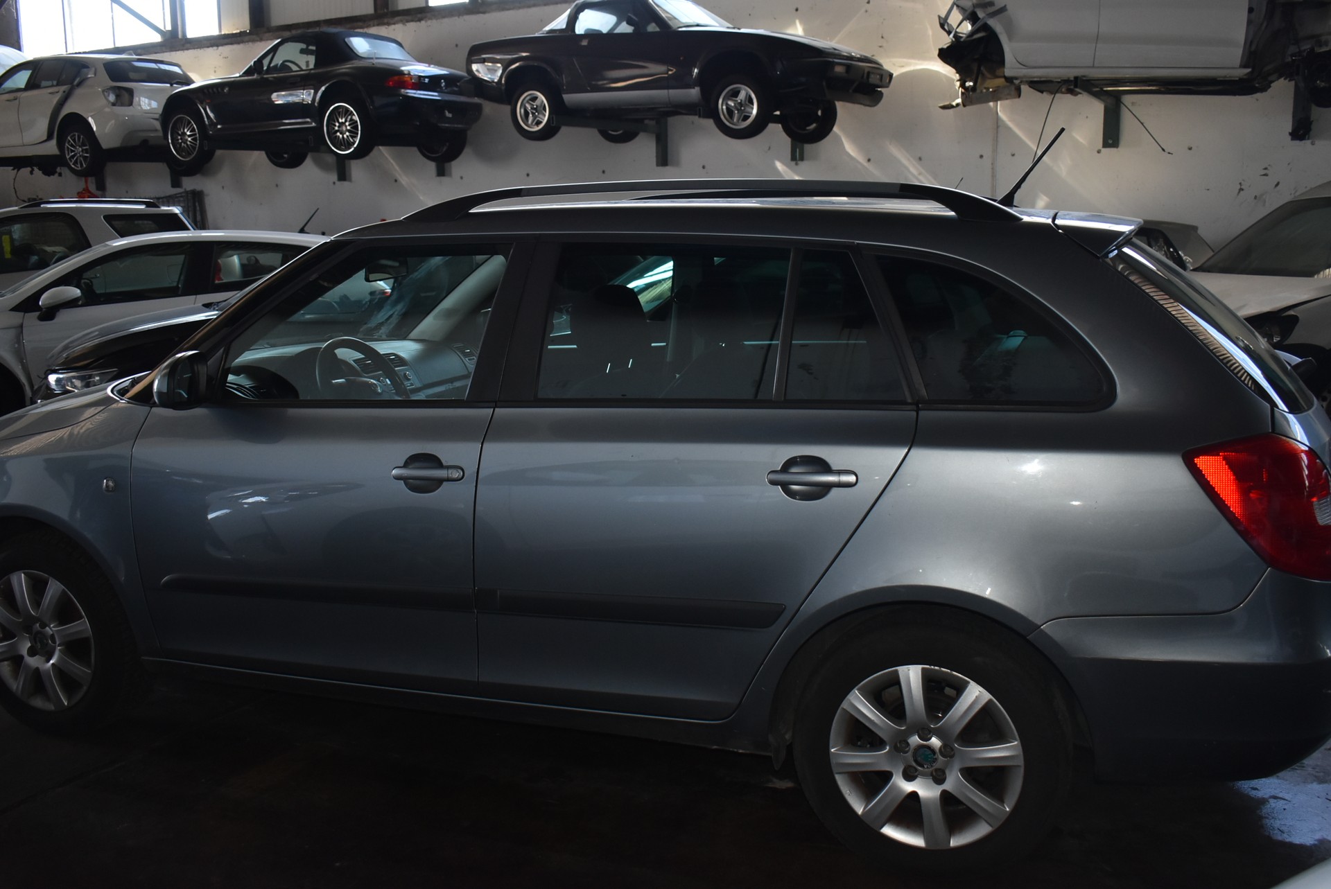 SKODA Fabia 1.6 TDI Ambition Plus-image-6