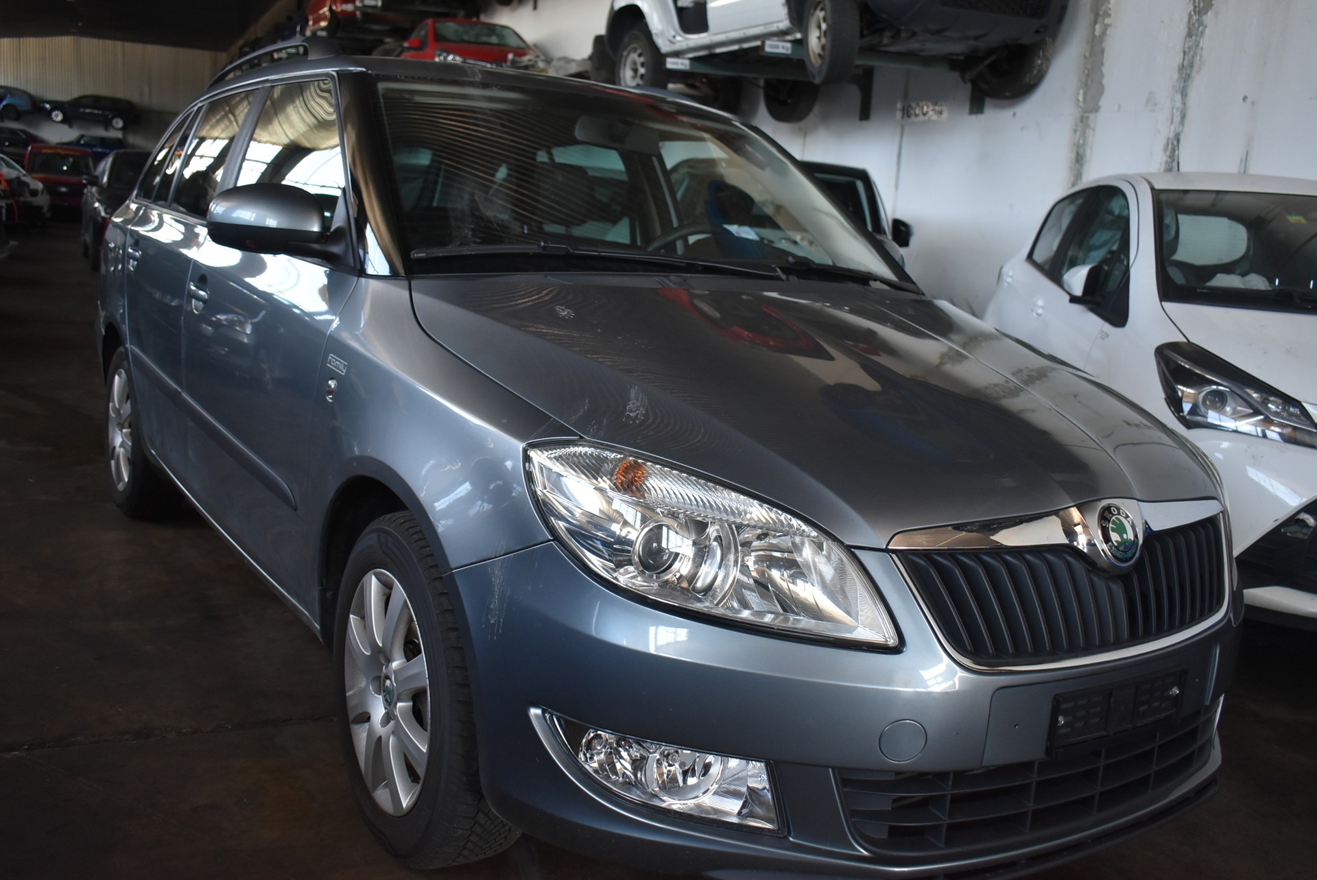 SKODA Fabia 1.6 TDI Ambition Plus-image-1
