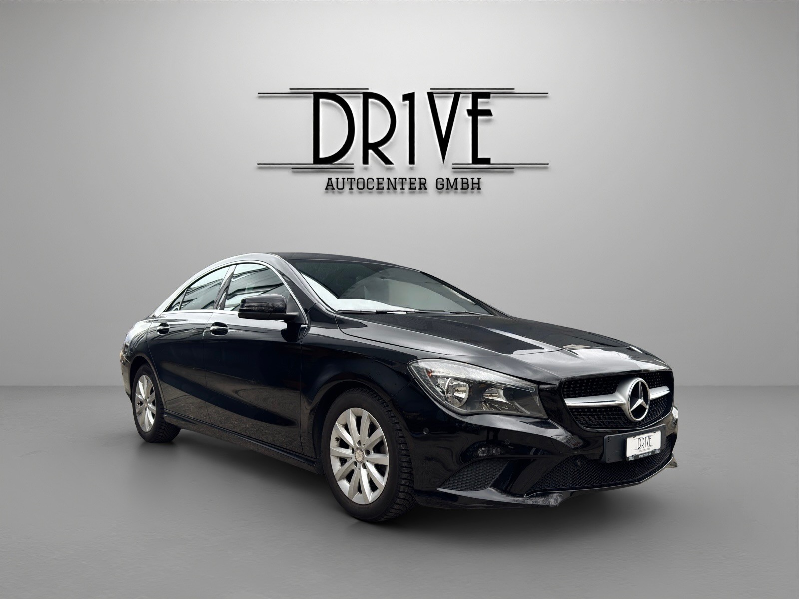 MERCEDES-BENZ CLA 200 Urban 7G-DCT-image-2