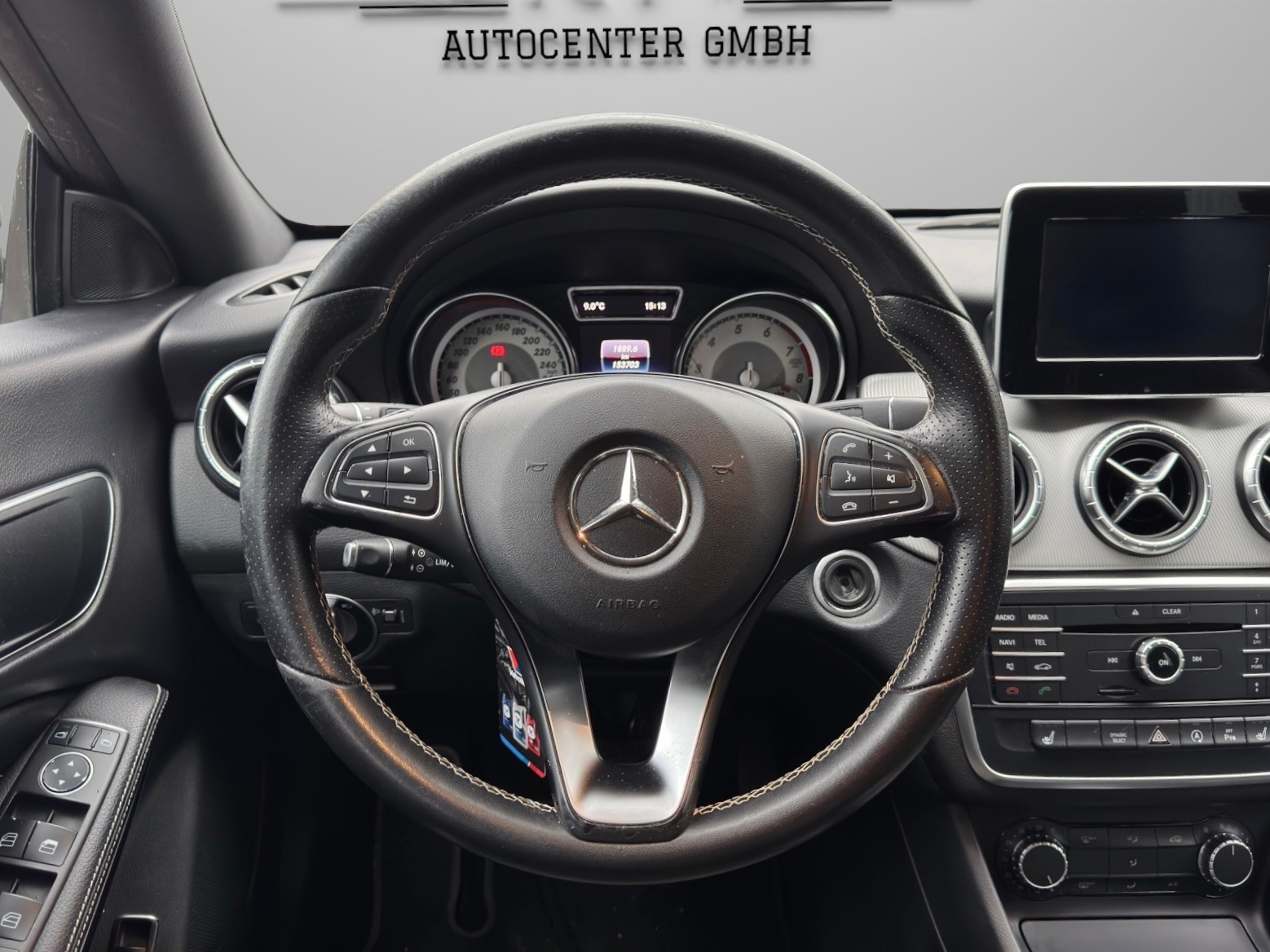 MERCEDES-BENZ CLA 200 Urban 7G-DCT-image-9