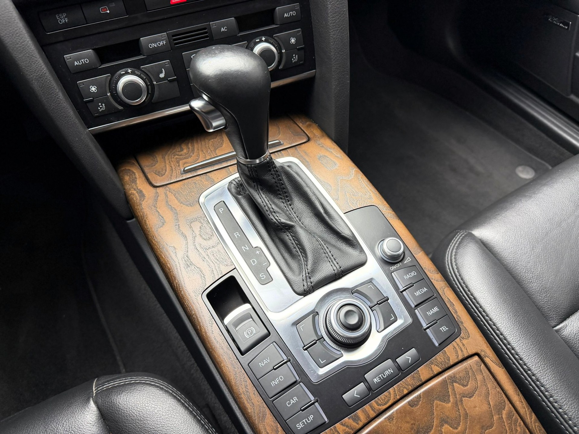 AUDI A6 allroad 4.2 FSI quattro tiptronic-image-18