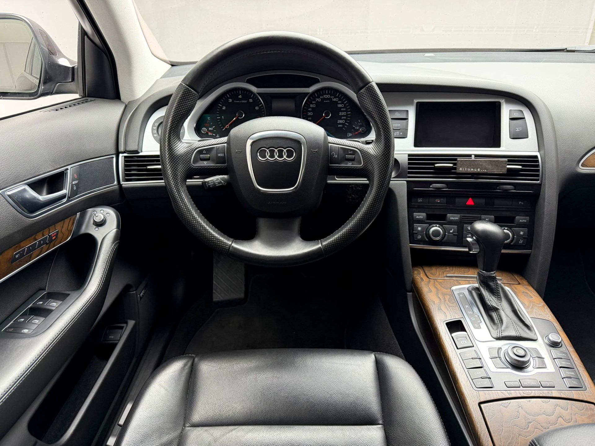 AUDI A6 allroad 4.2 FSI quattro tiptronic-image-14