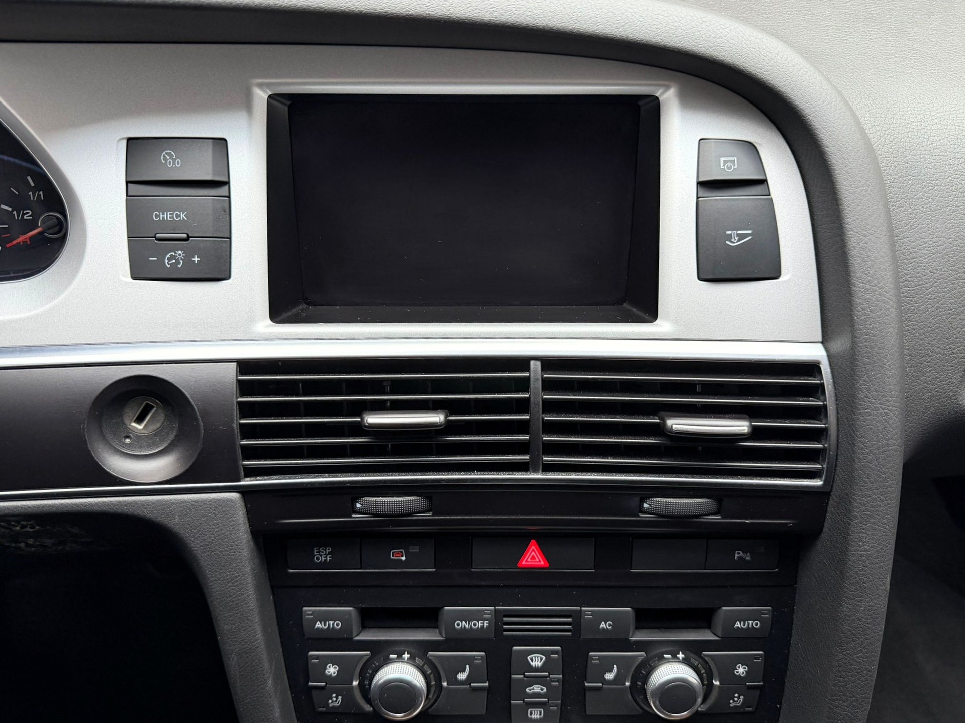 AUDI A6 allroad 4.2 FSI quattro tiptronic-image-21