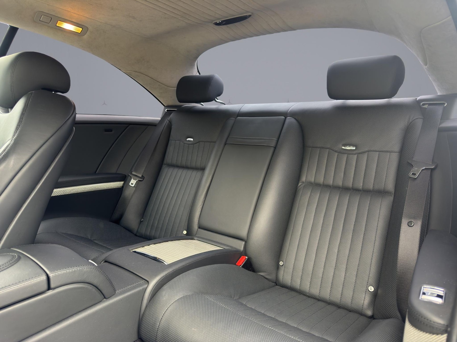 MERCEDES-BENZ CL 600 V12 Coupé-image-11