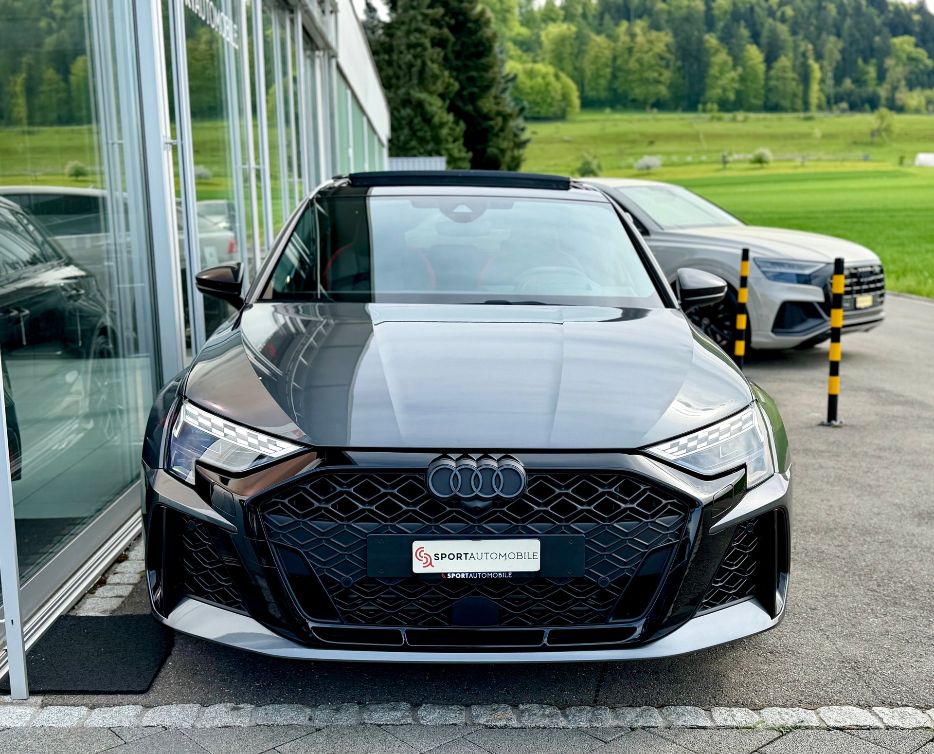AUDI RS3 Sportback 2.5 TSI quattro S-tronic-image-3