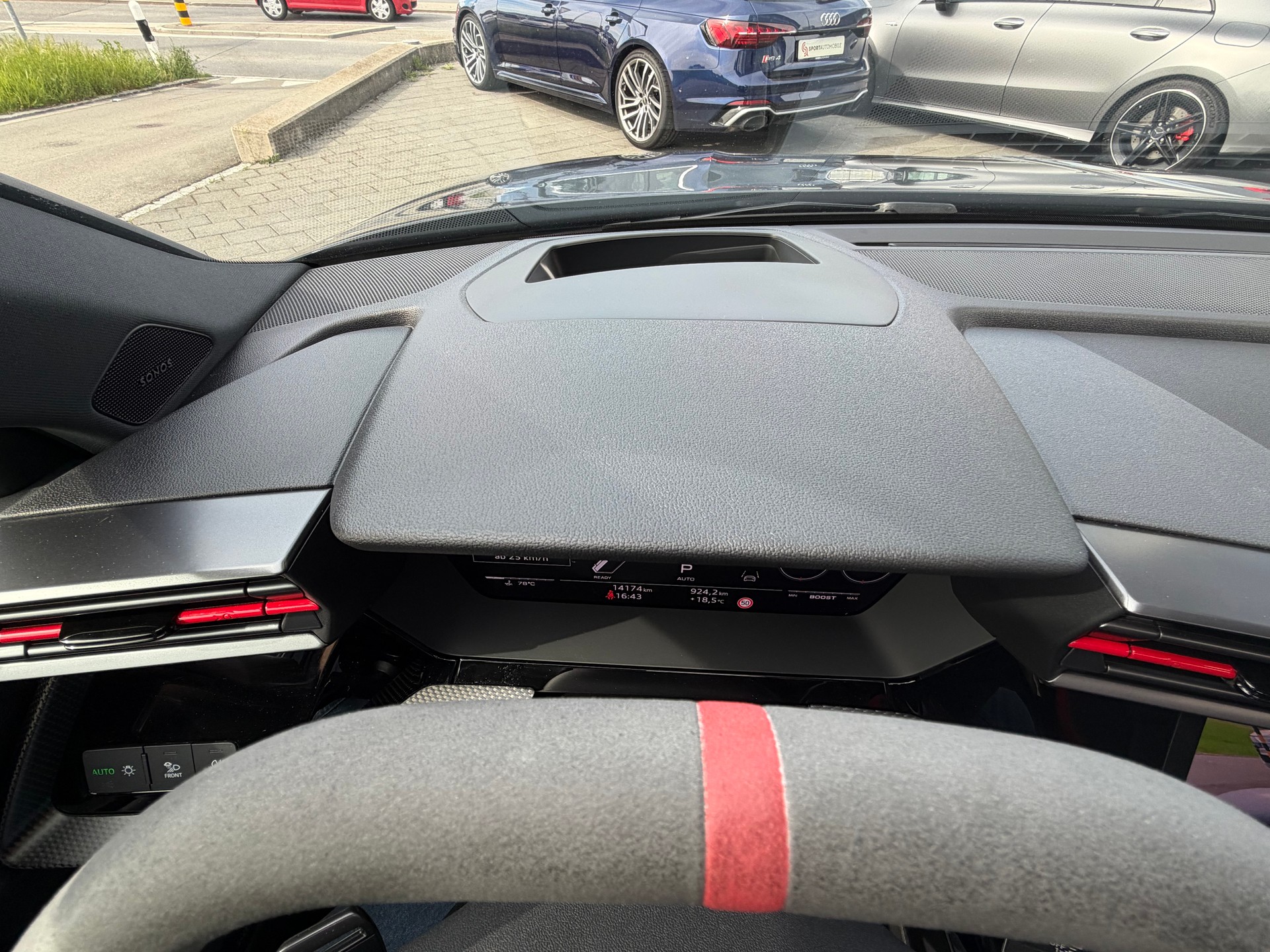 AUDI RS3 Sportback 2.5 TSI quattro S-tronic-image-20