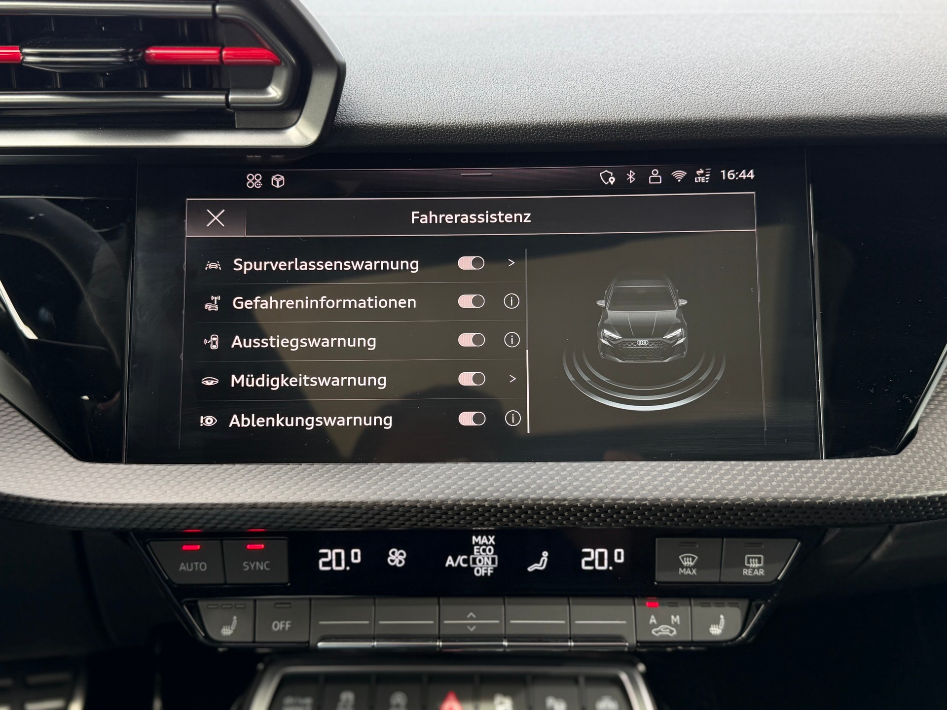 AUDI RS3 Sportback 2.5 TSI quattro S-tronic-image-21