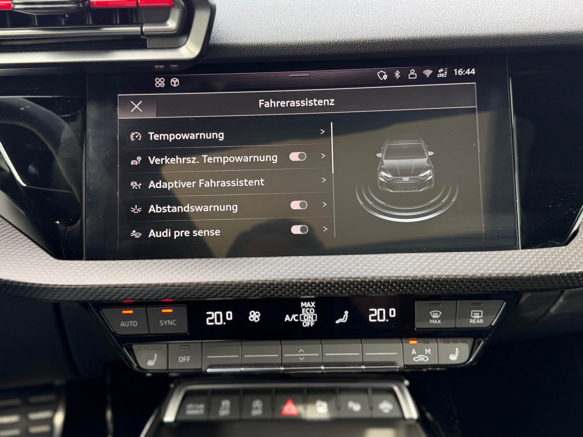 AUDI RS3 Sportback 2.5 TSI quattro S-tronic-image-18