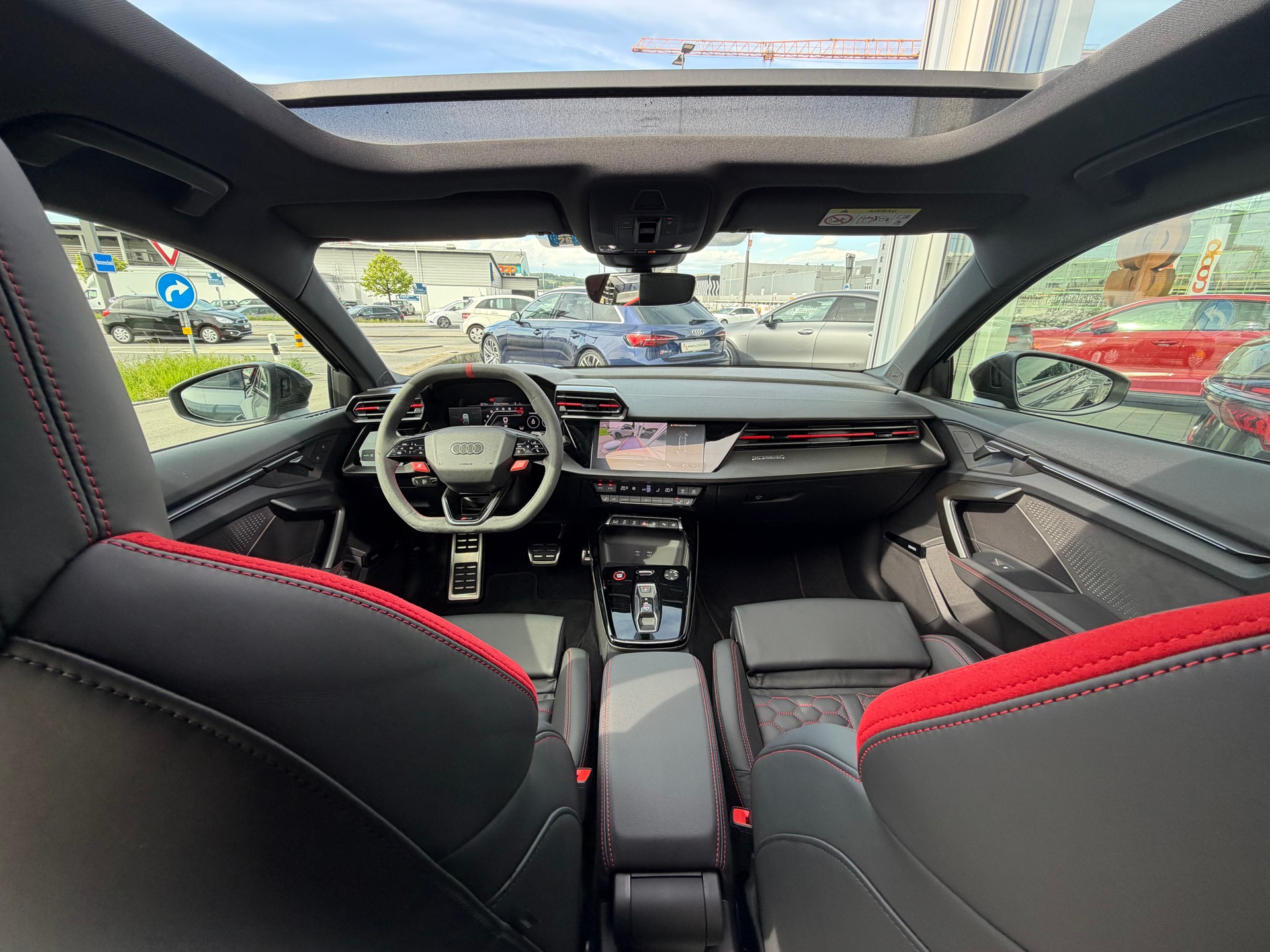 AUDI RS3 Sportback 2.5 TSI quattro S-tronic-image-13