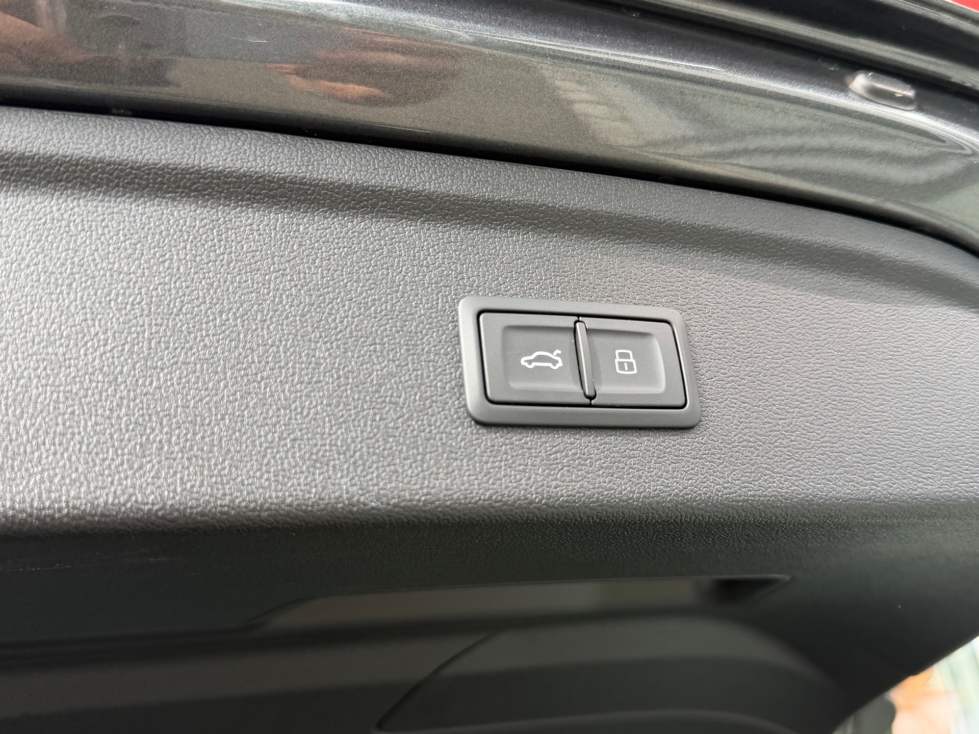 AUDI RS3 Sportback 2.5 TSI quattro S-tronic-image-11