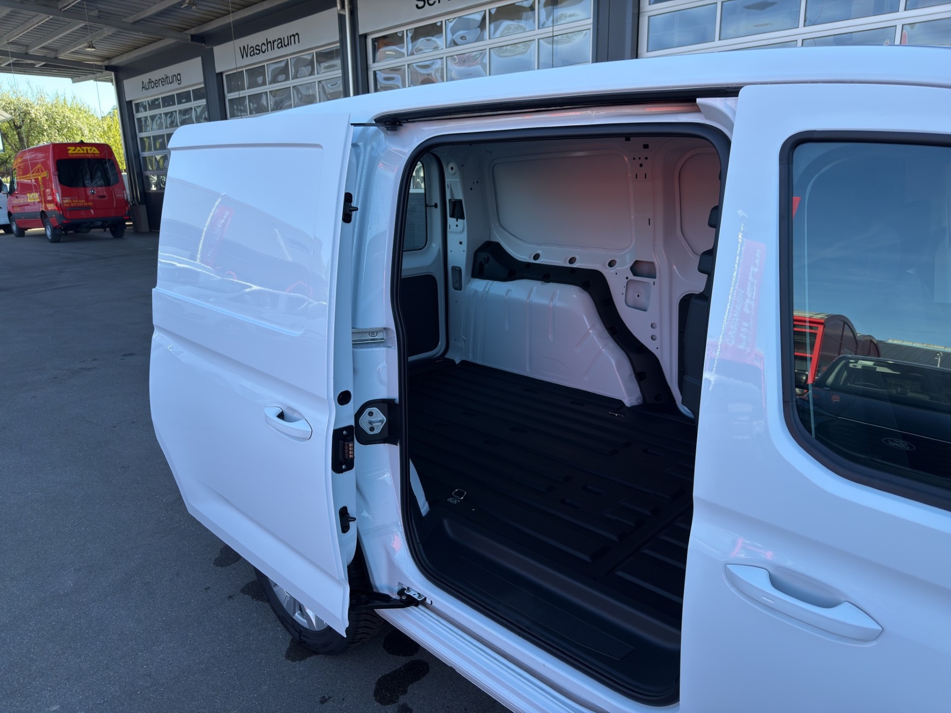 FORD Grand Transit Connect Kaw. 2.0 EcoBlue 122 Limited-image-12