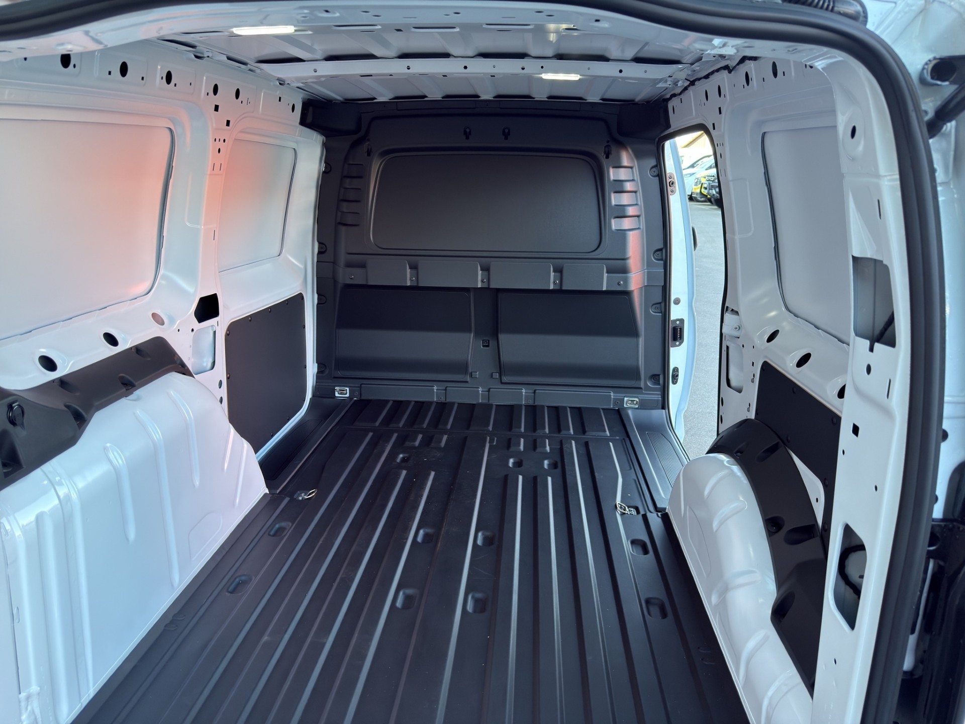 FORD Grand Transit Connect Kaw. 2.0 EcoBlue 122 Limited-image-11