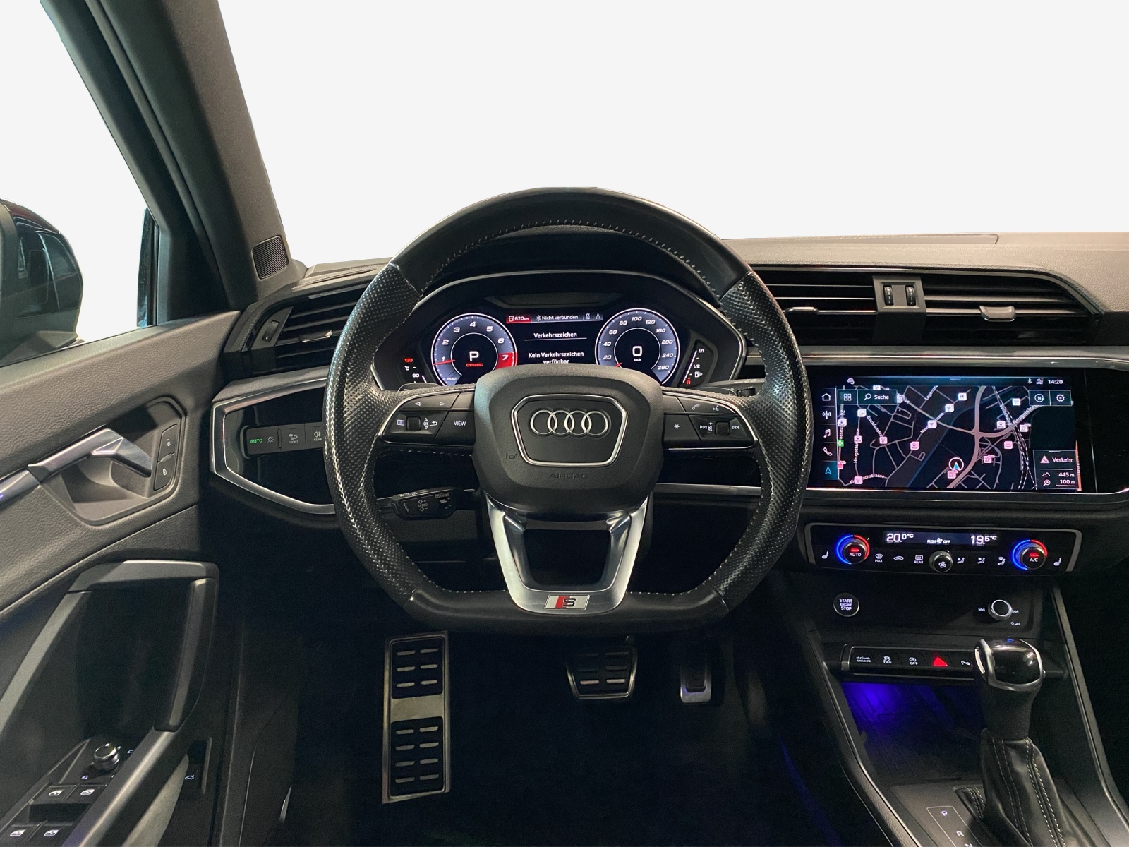 AUDI Q3 45 TFSI S line quattro S-tronic-image-9