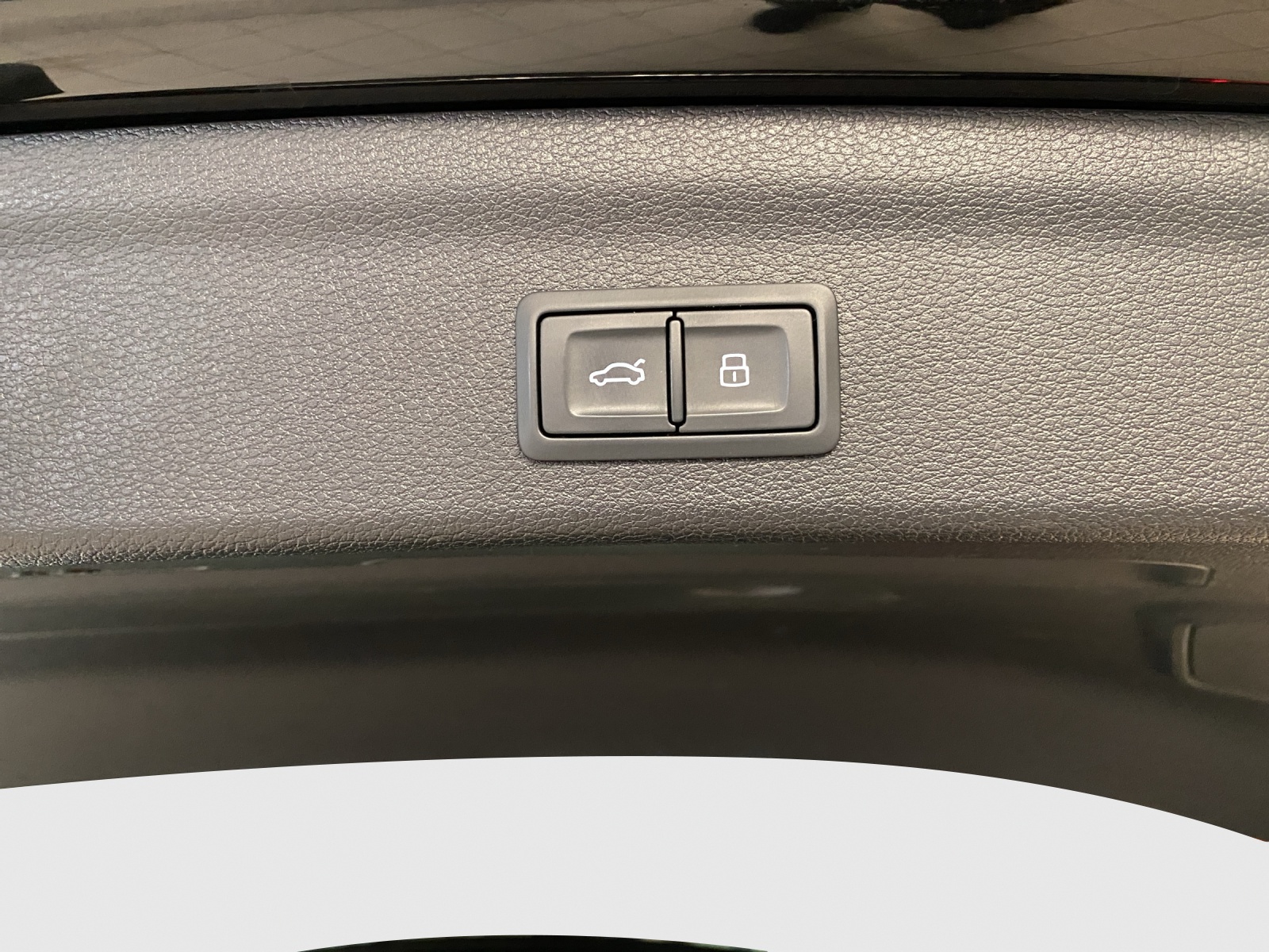 AUDI Q3 45 TFSI S line quattro S-tronic-image-14