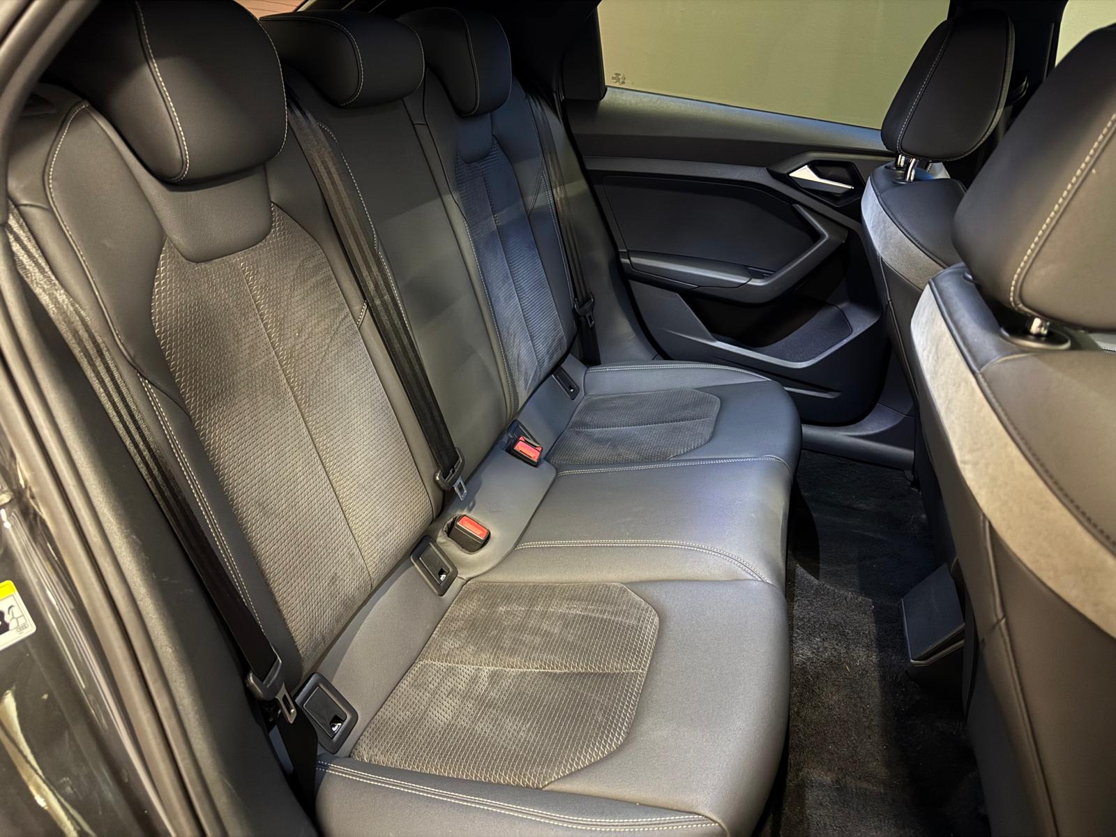 AUDI A1 Sportback 30 TFSI S Line Attraction S-tronic-image-11