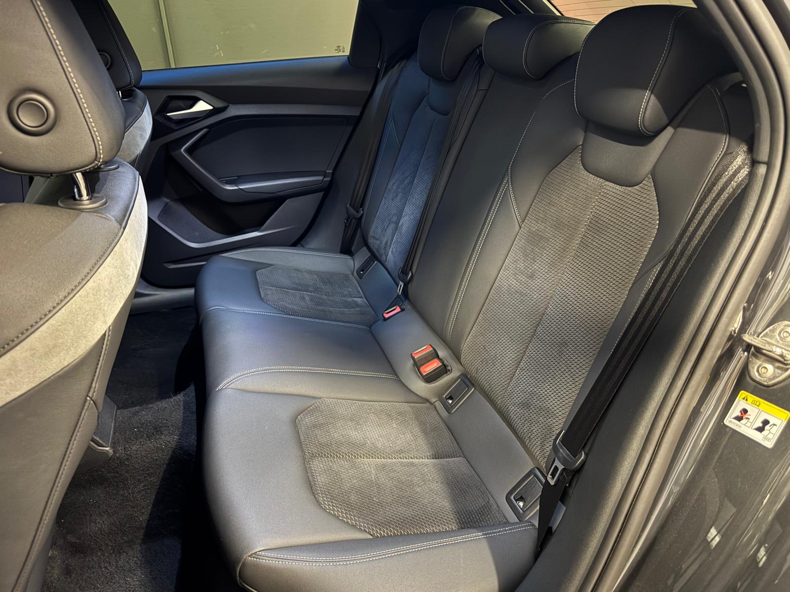 AUDI A1 Sportback 30 TFSI S Line Attraction S-tronic-image-12