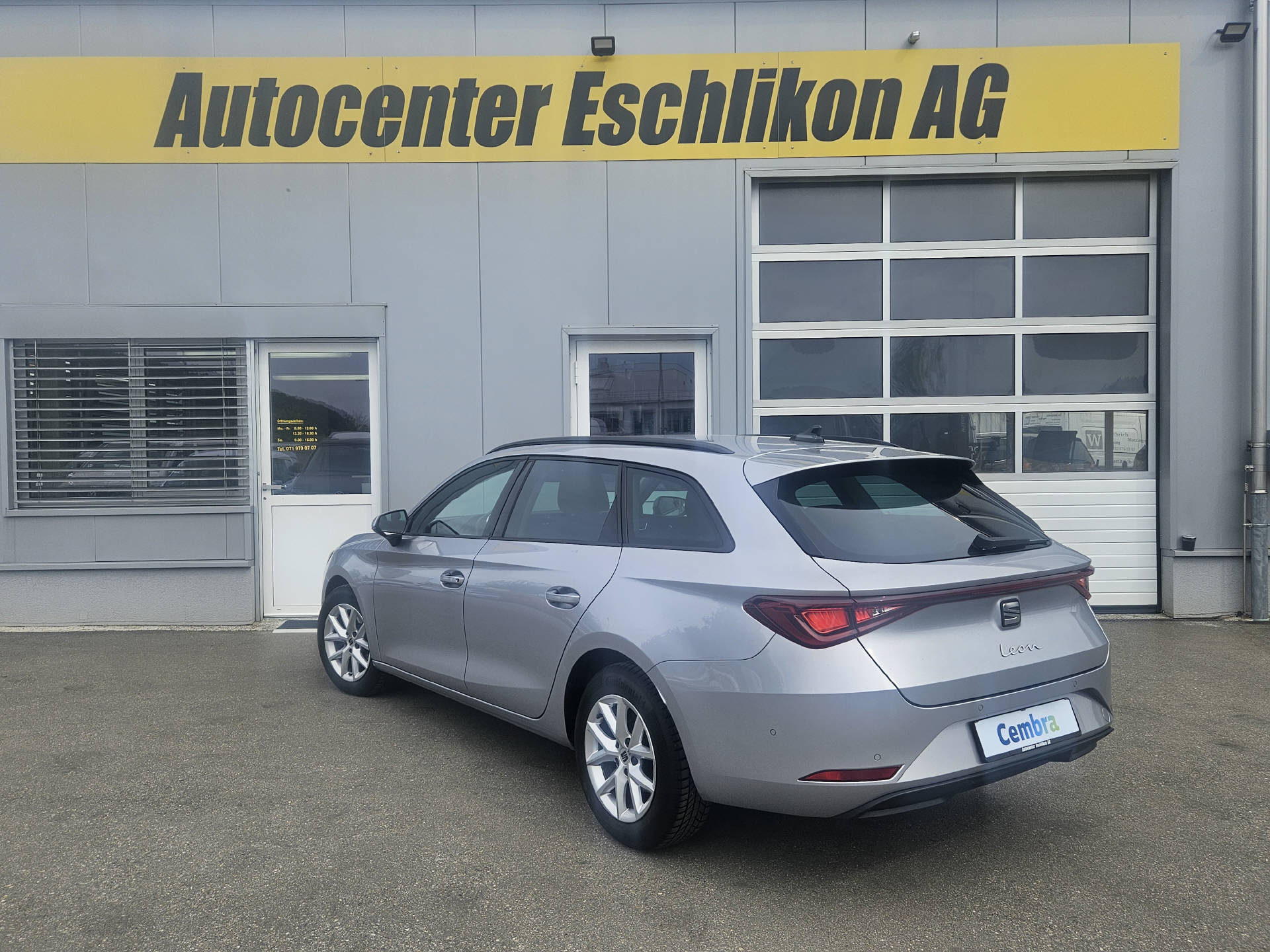 SEAT Leon ST 2.0 TDI Style DSG* Navi * Abstandsregeltempomat ACC *-image-7