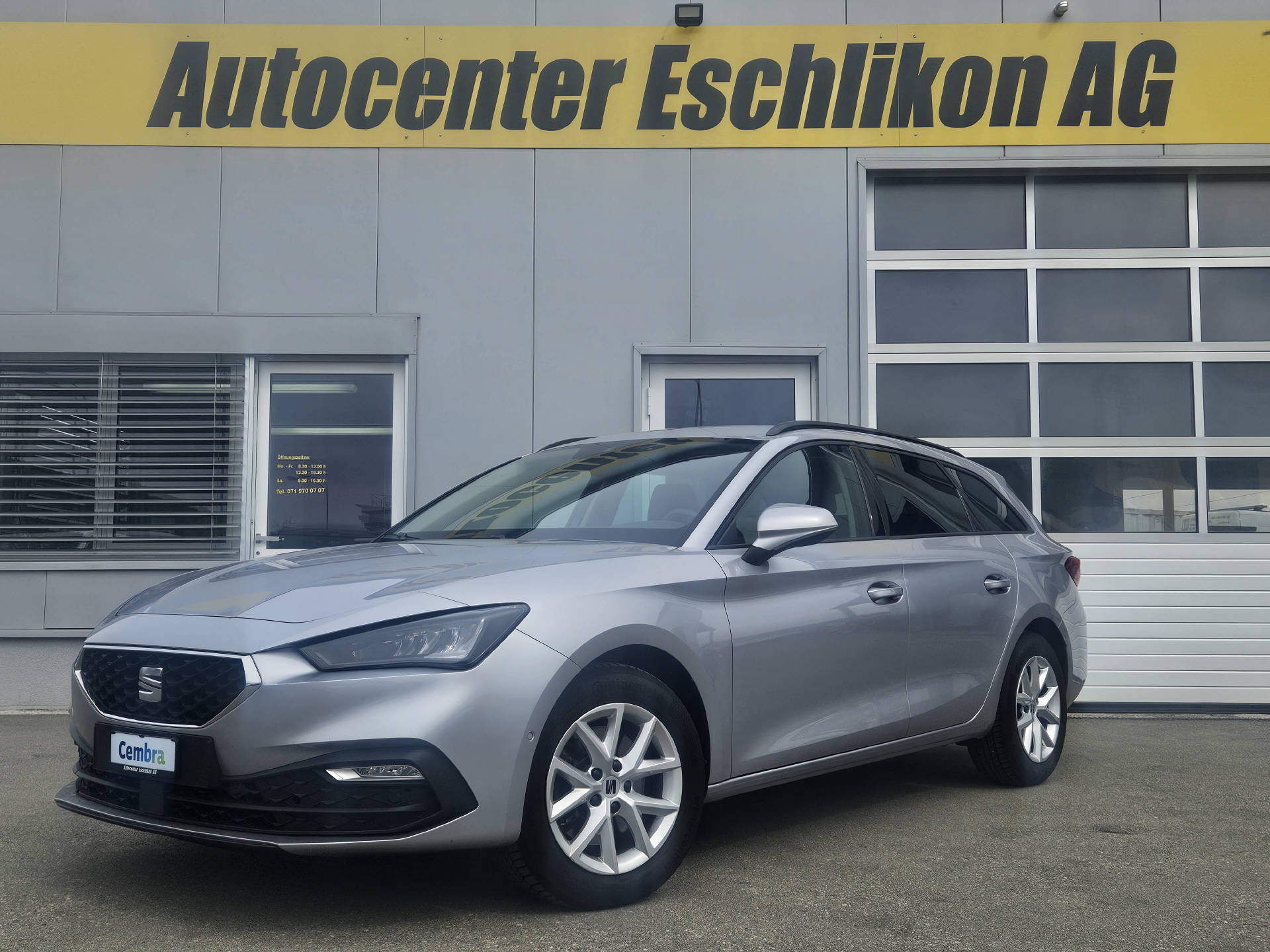 SEAT Leon ST 2.0 TDI Style DSG* Navi * Abstandsregeltempomat ACC *-image-4